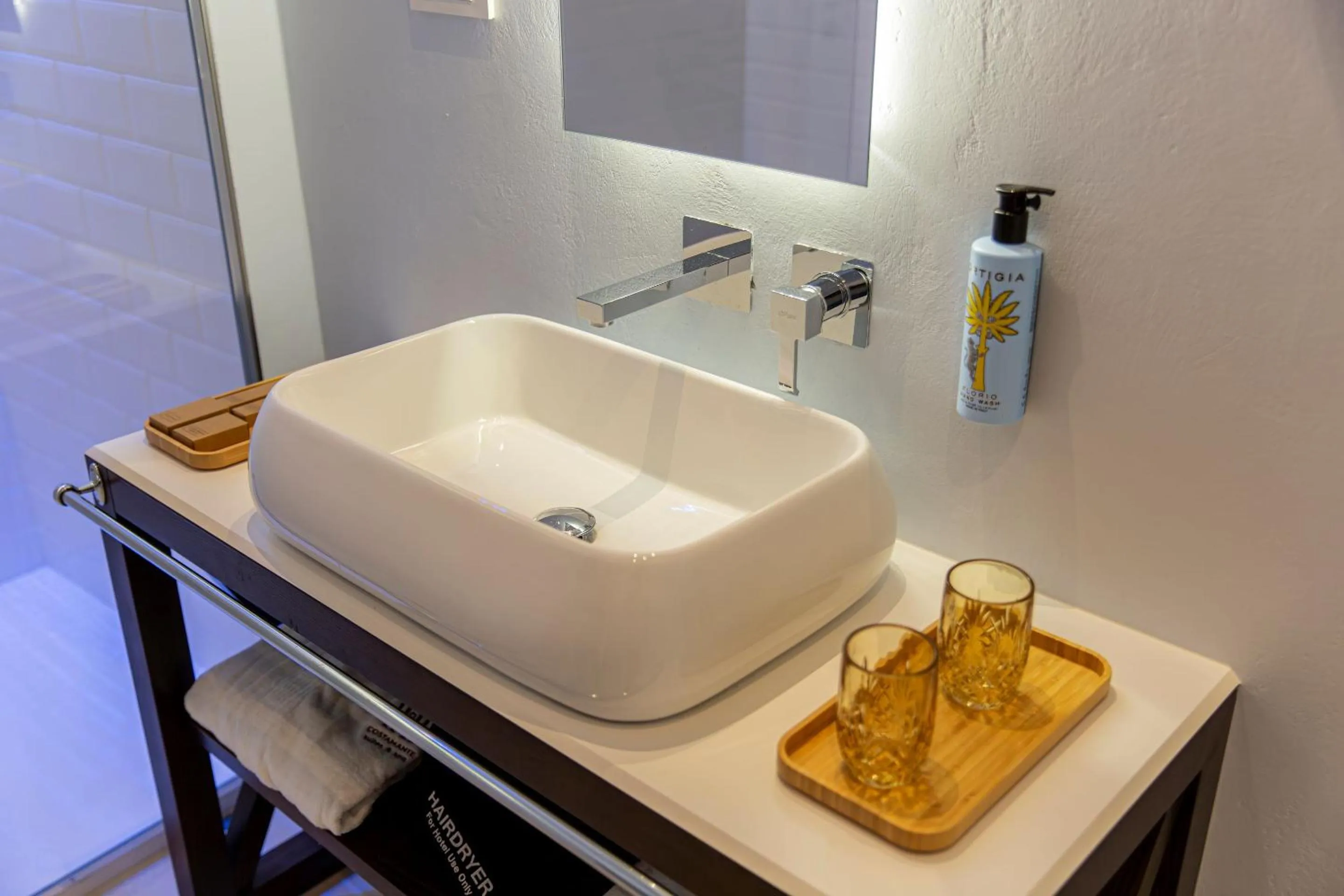 Bathroom in Costamante Suites & Spa