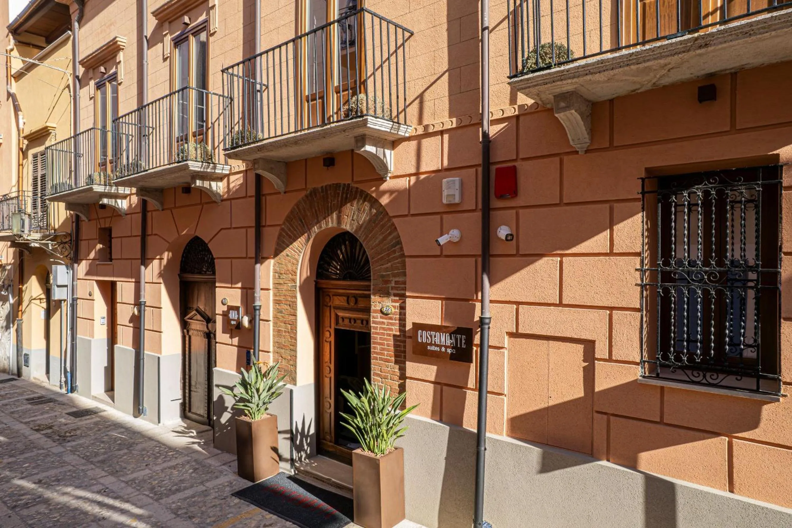 Street view in Costamante Suites & Spa