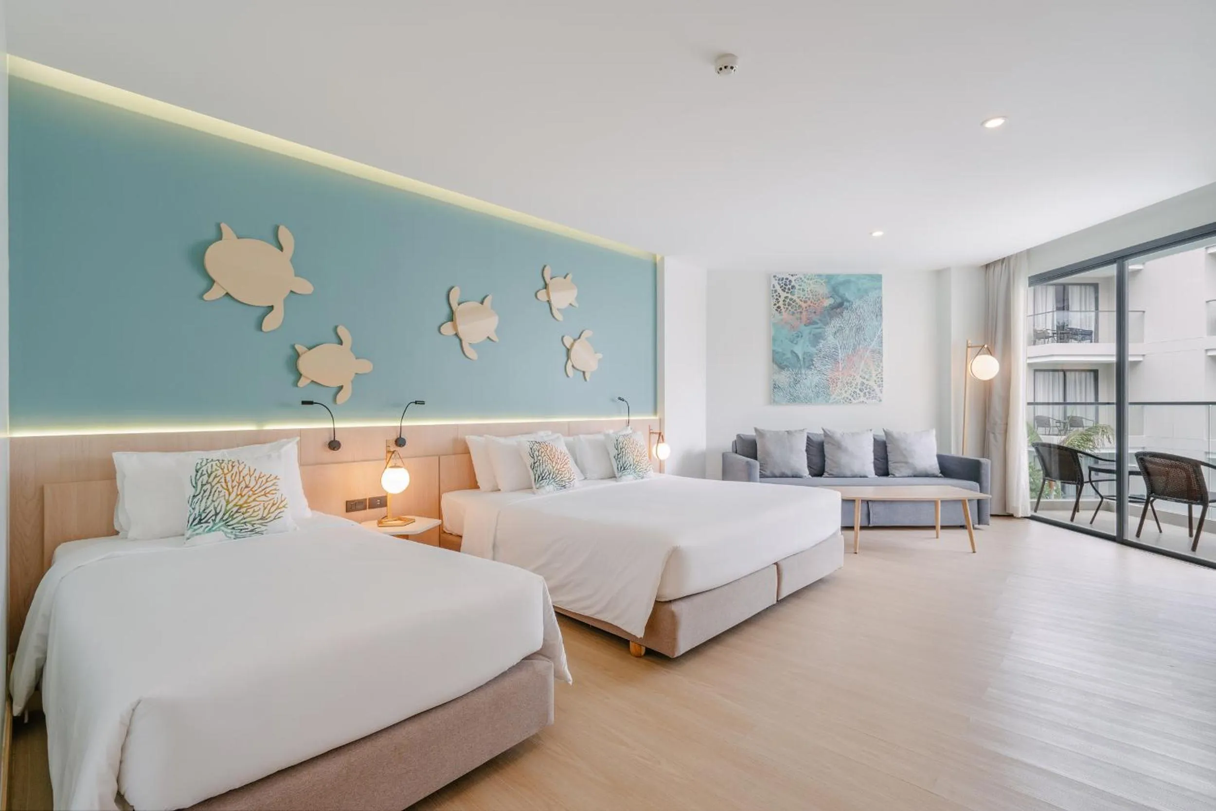 Bed in Phuket Emerald Beach Resort