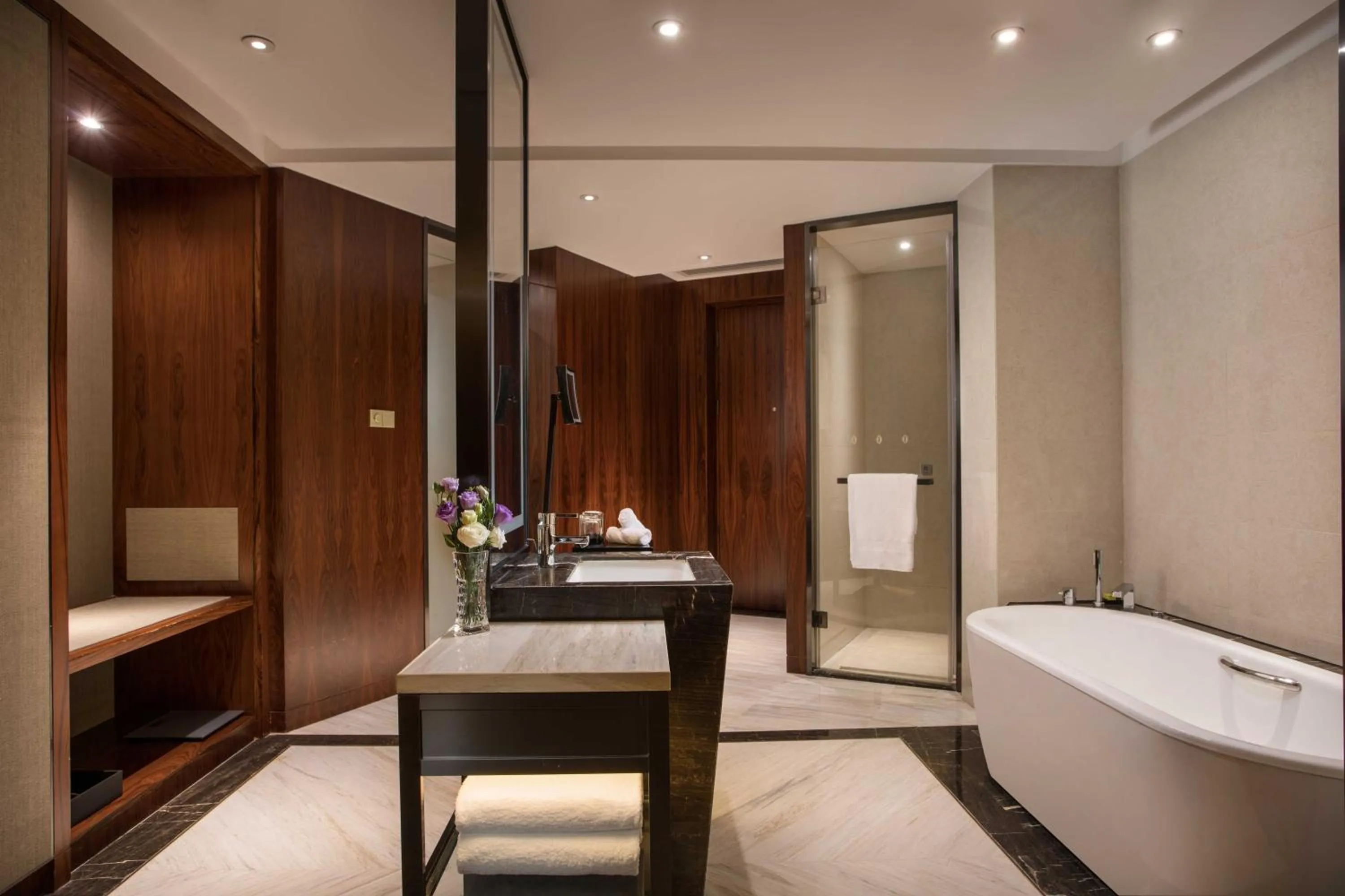 Toilet in InterContinental Fuzhou