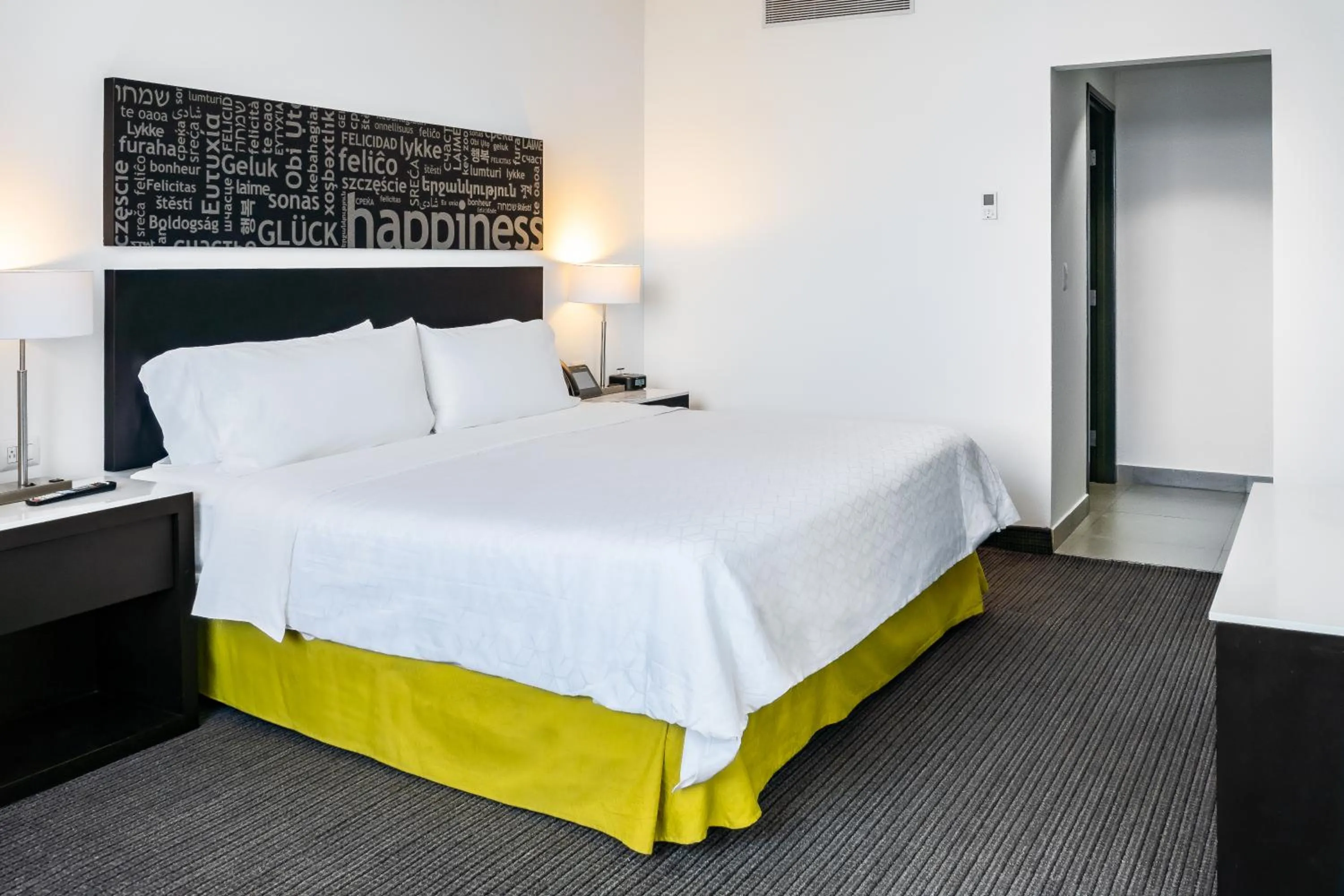 Bedroom, Bed in Holiday Inn Express & Suites Puebla Angelopolis by IHG