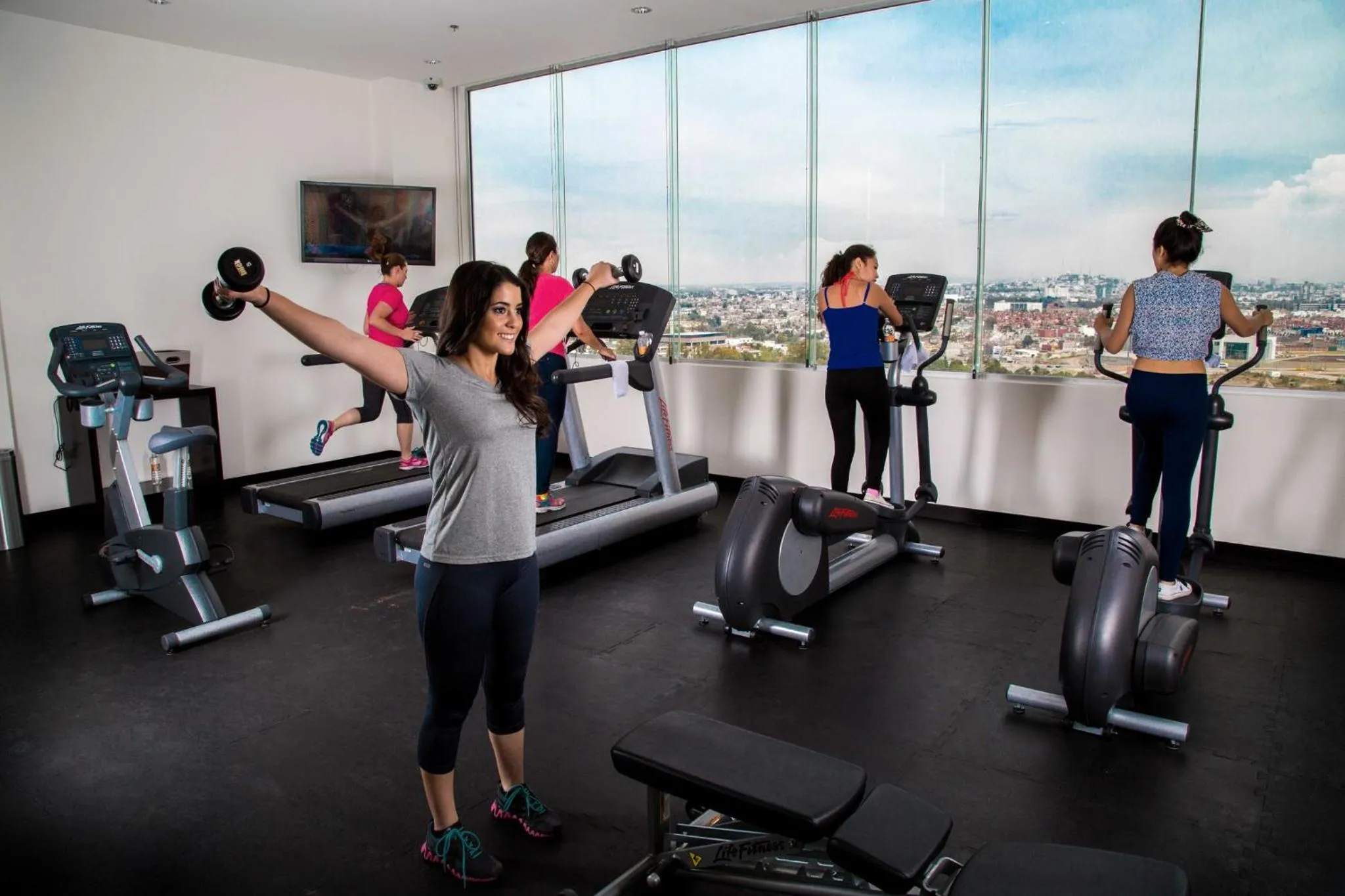 Fitness centre/facilities in Holiday Inn Express & Suites Puebla Angelopolis by IHG