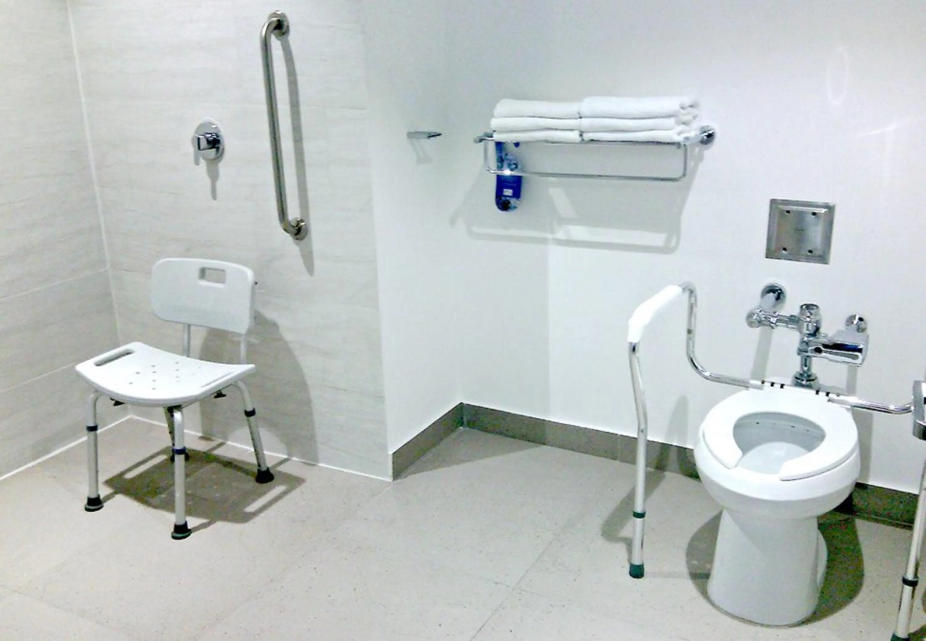 Photo of the whole room in Holiday Inn Express & Suites Puebla Angelopolis by IHG