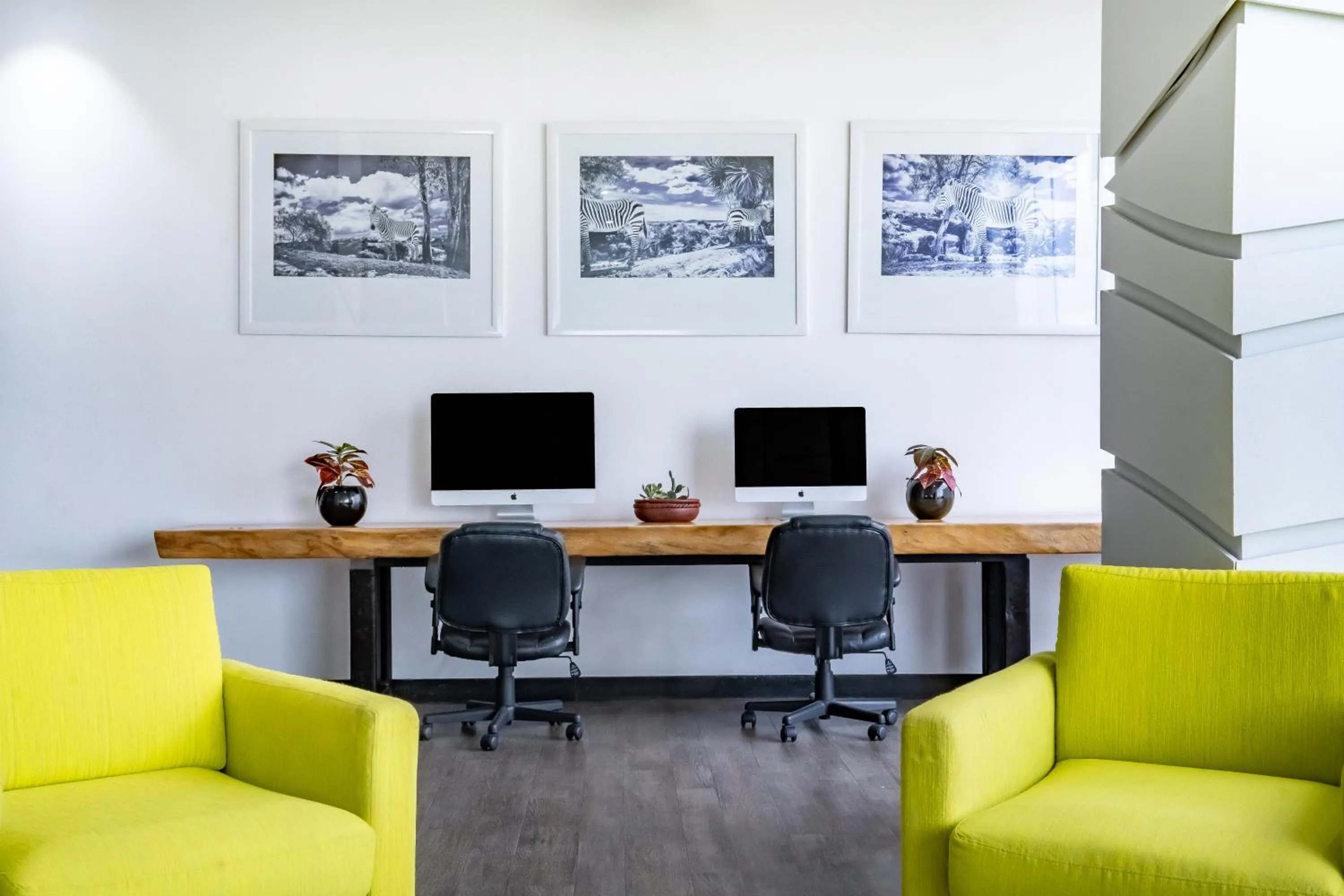 Business facilities in Holiday Inn Express & Suites Puebla Angelopolis by IHG