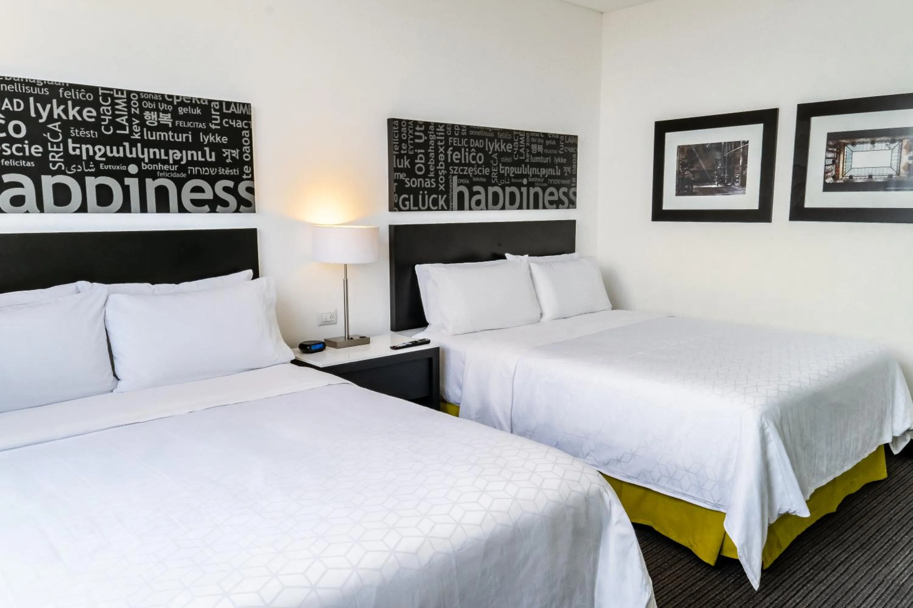 Photo of the whole room, Bed in Holiday Inn Express & Suites Puebla Angelopolis by IHG