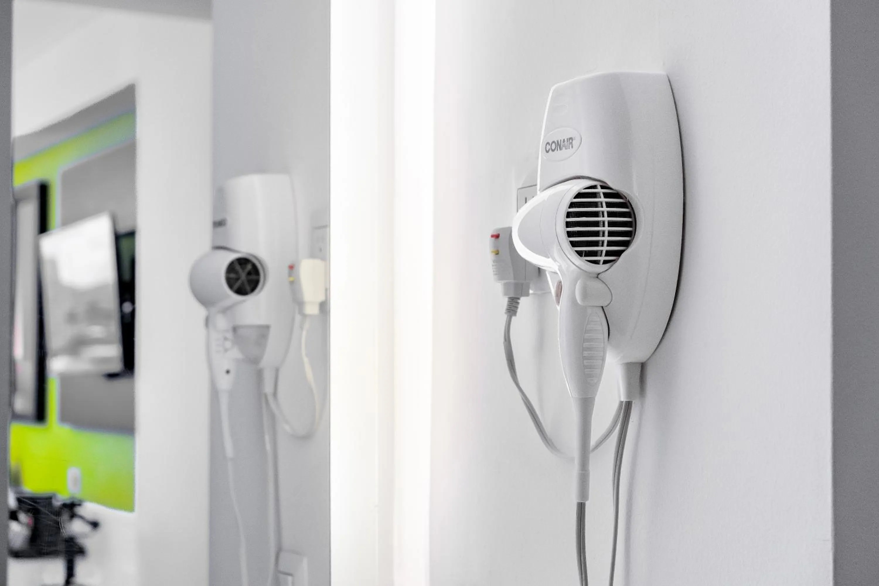 hair dryier in Holiday Inn Express & Suites Puebla Angelopolis by IHG