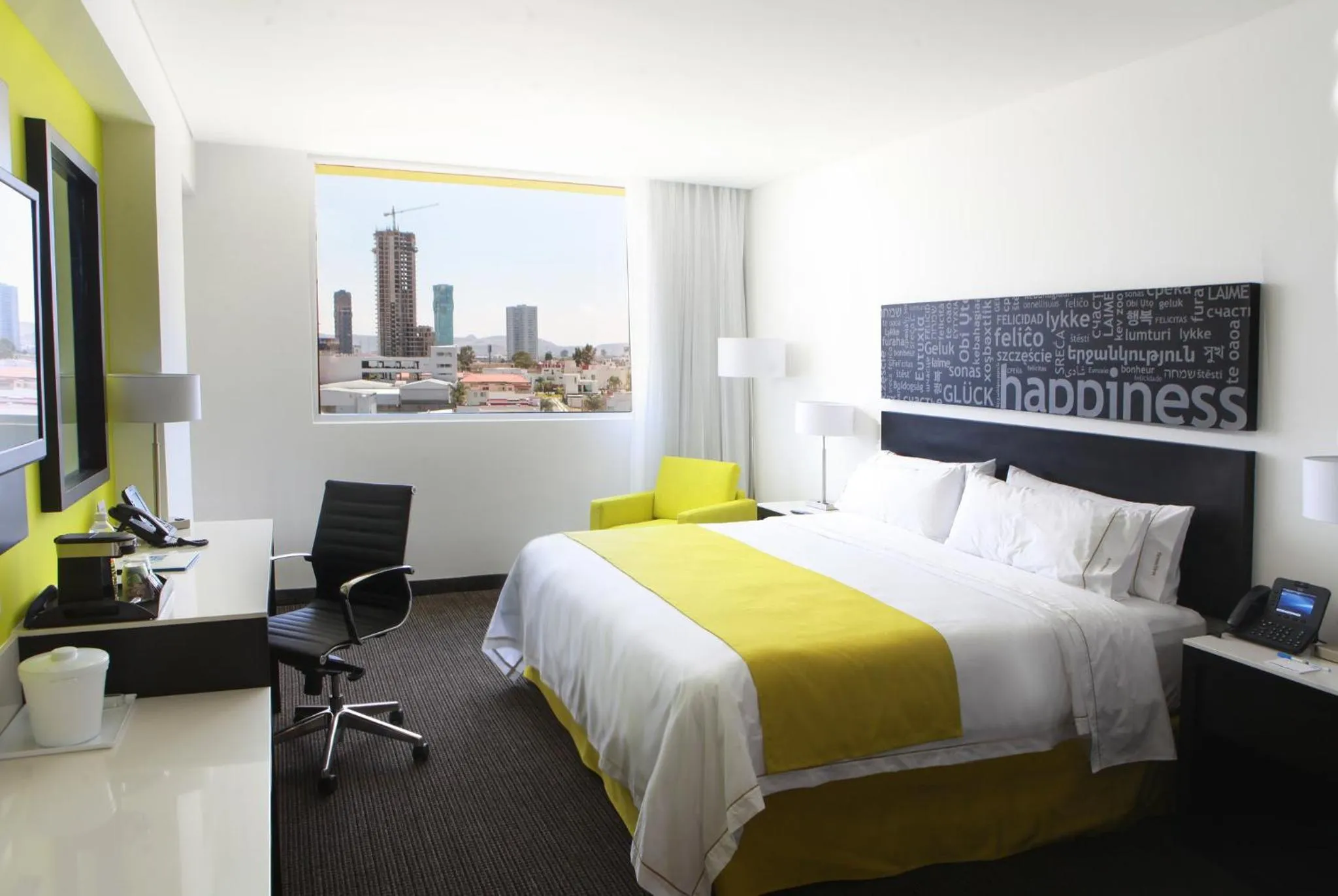 Photo of the whole room, Bed in Holiday Inn Express & Suites Puebla Angelopolis by IHG