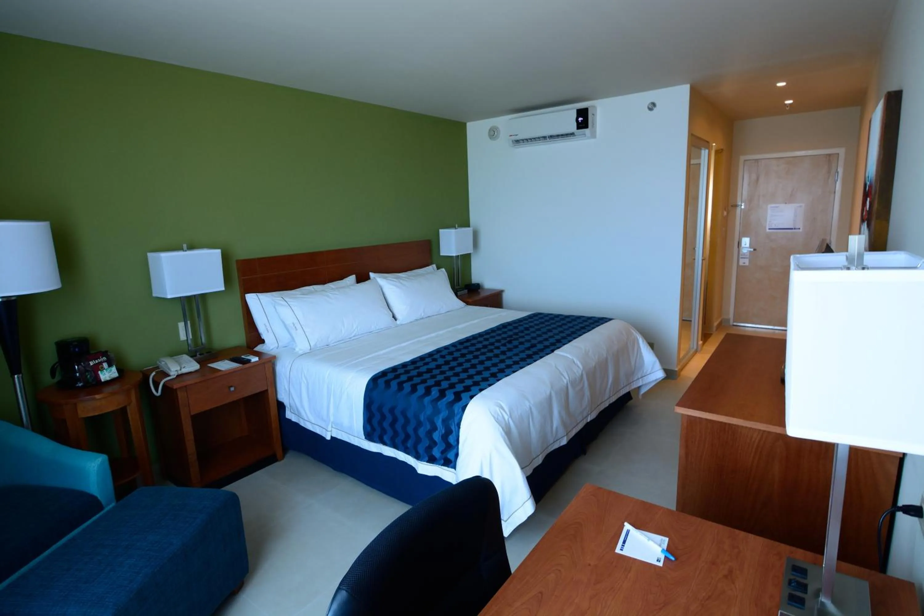 Photo of the whole room, Bed in Holiday Inn Express Cabo San Lucas by IHG
