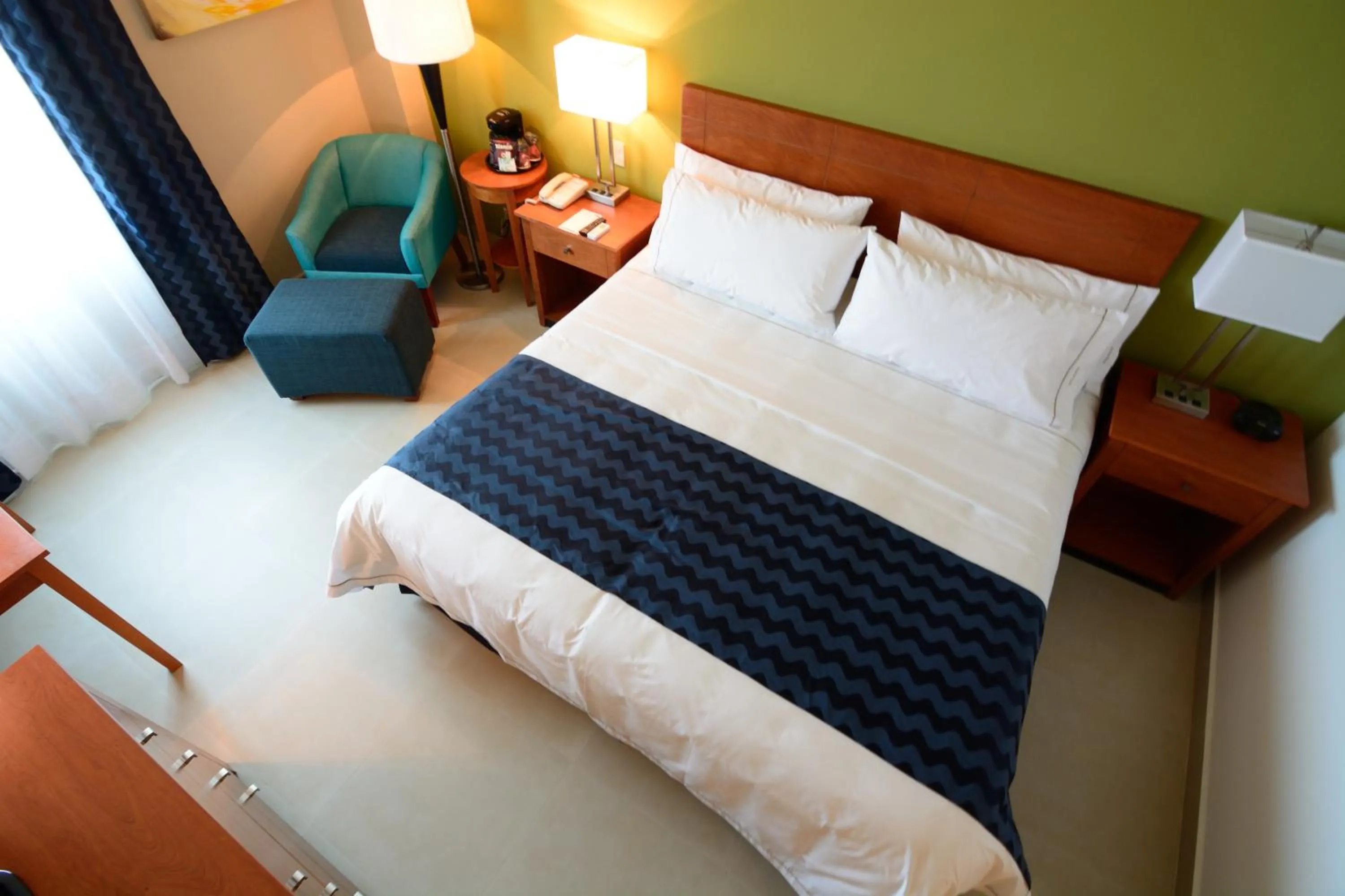 Bed in Holiday Inn Express Cabo San Lucas by IHG