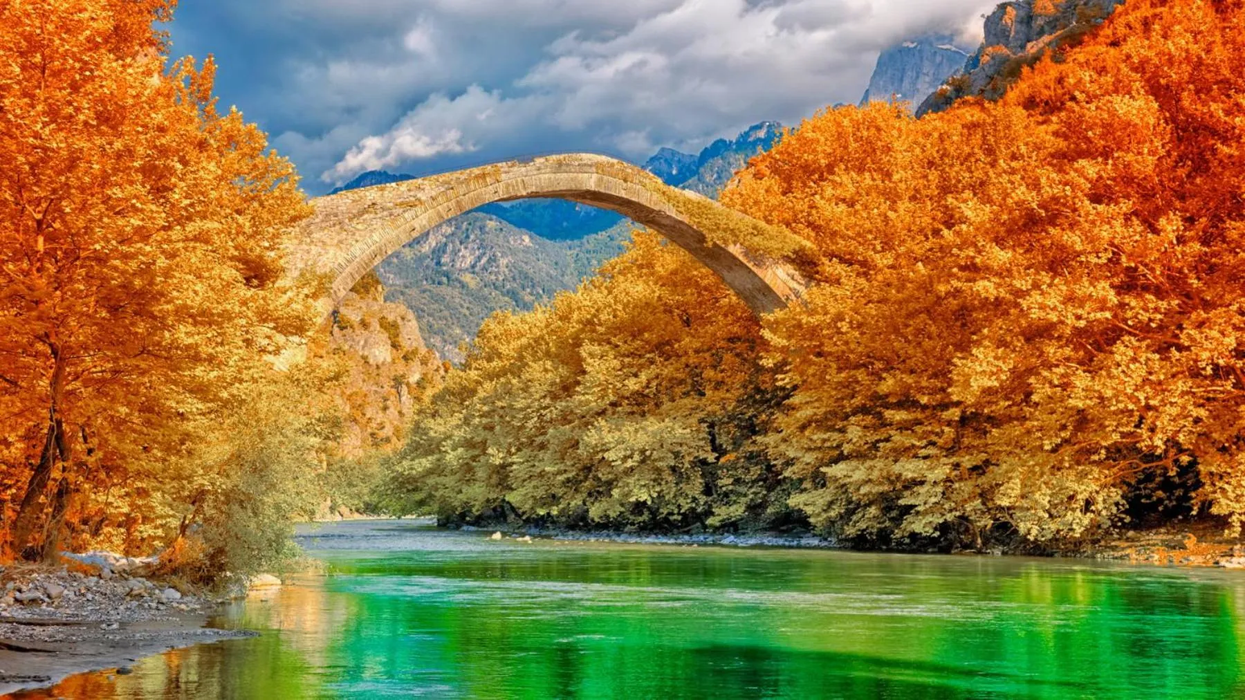 Natural landscape in Dilofo Hotel Luxury Suites