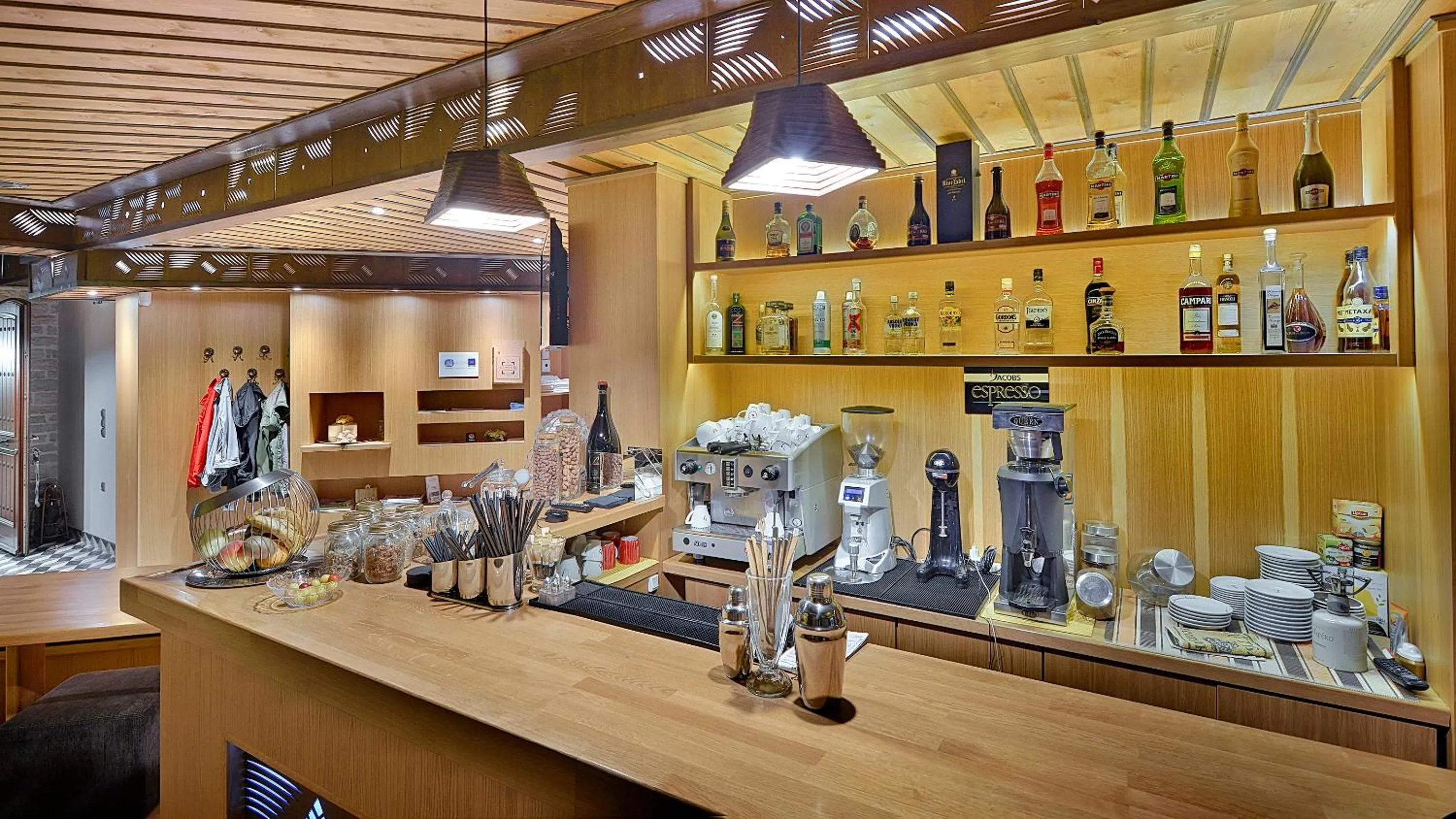 Nightclub / DJ in Dilofo Hotel Luxury Suites