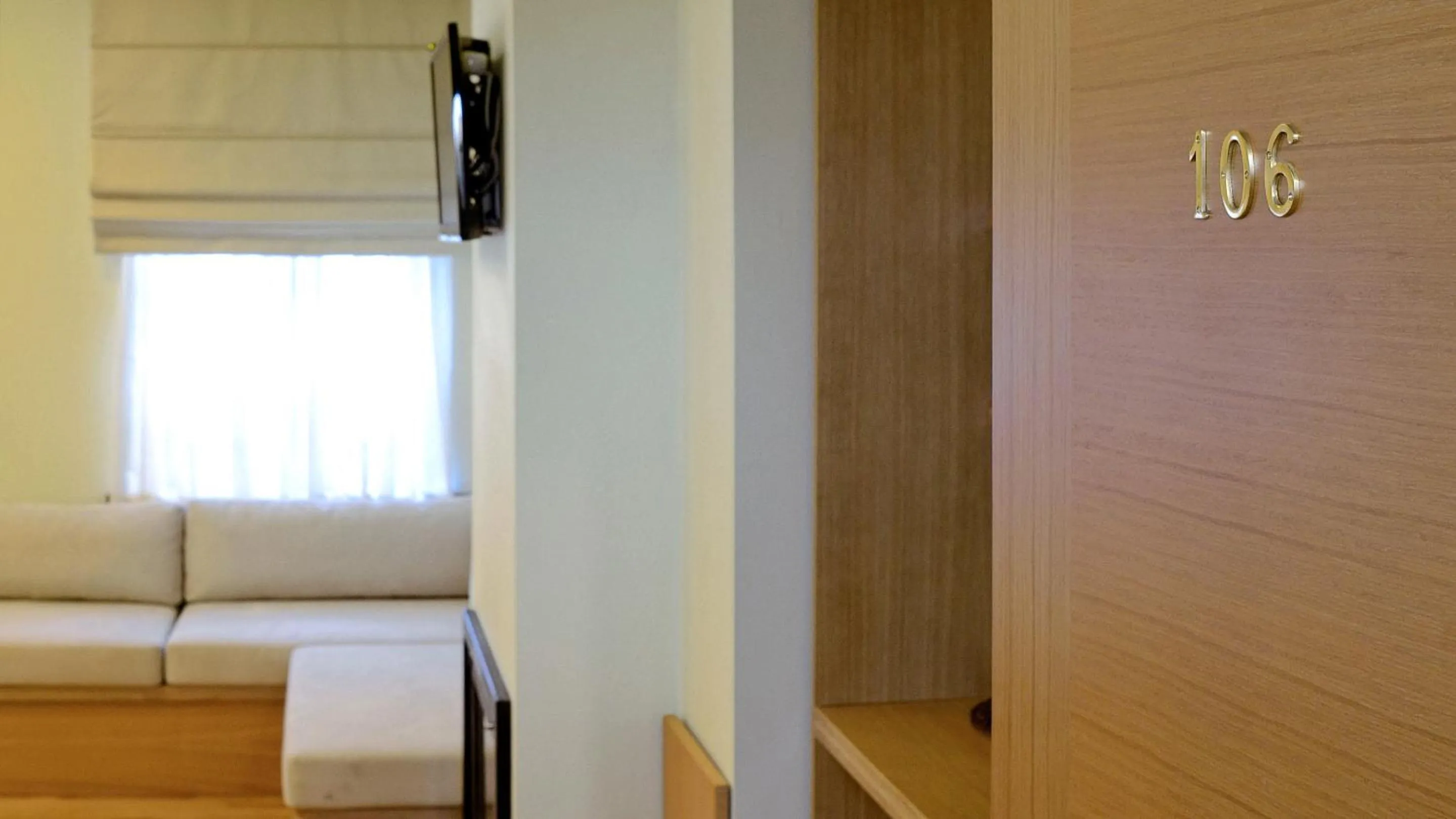 Decorative detail in Dilofo Hotel Luxury Suites