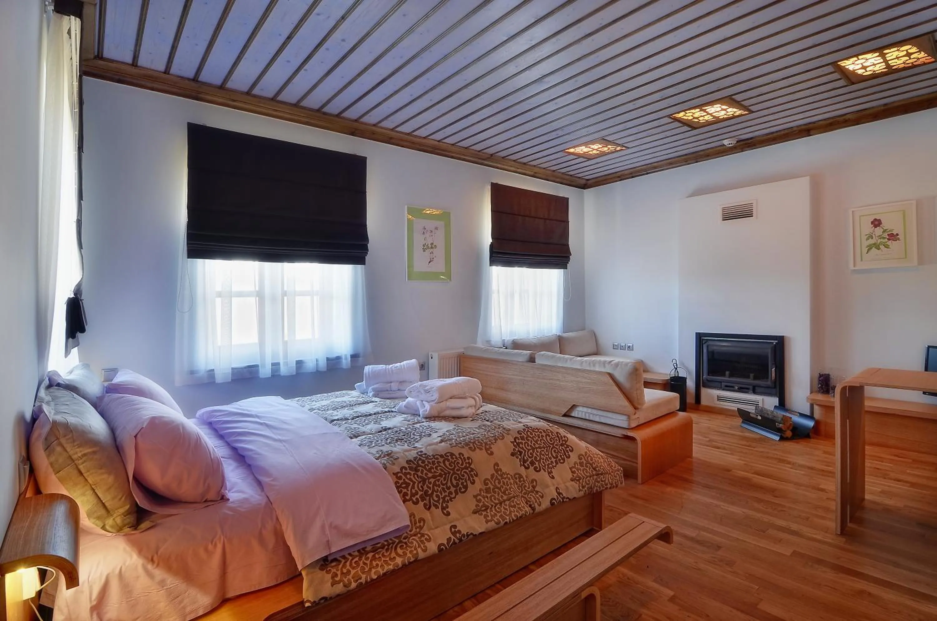 Bedroom, Bed in Dilofo Hotel Luxury Suites