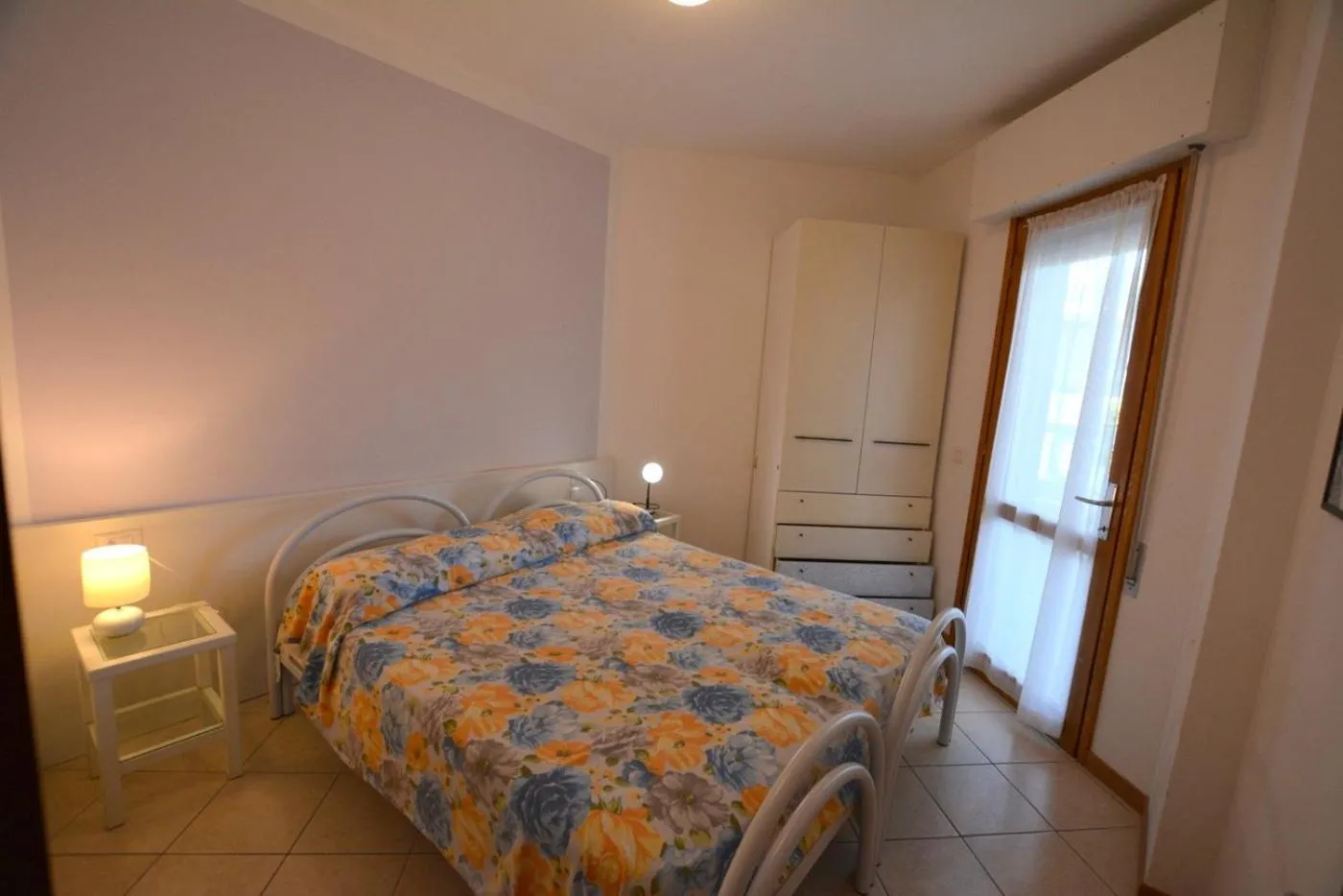 Bedroom, Bed in Flat in Lignano