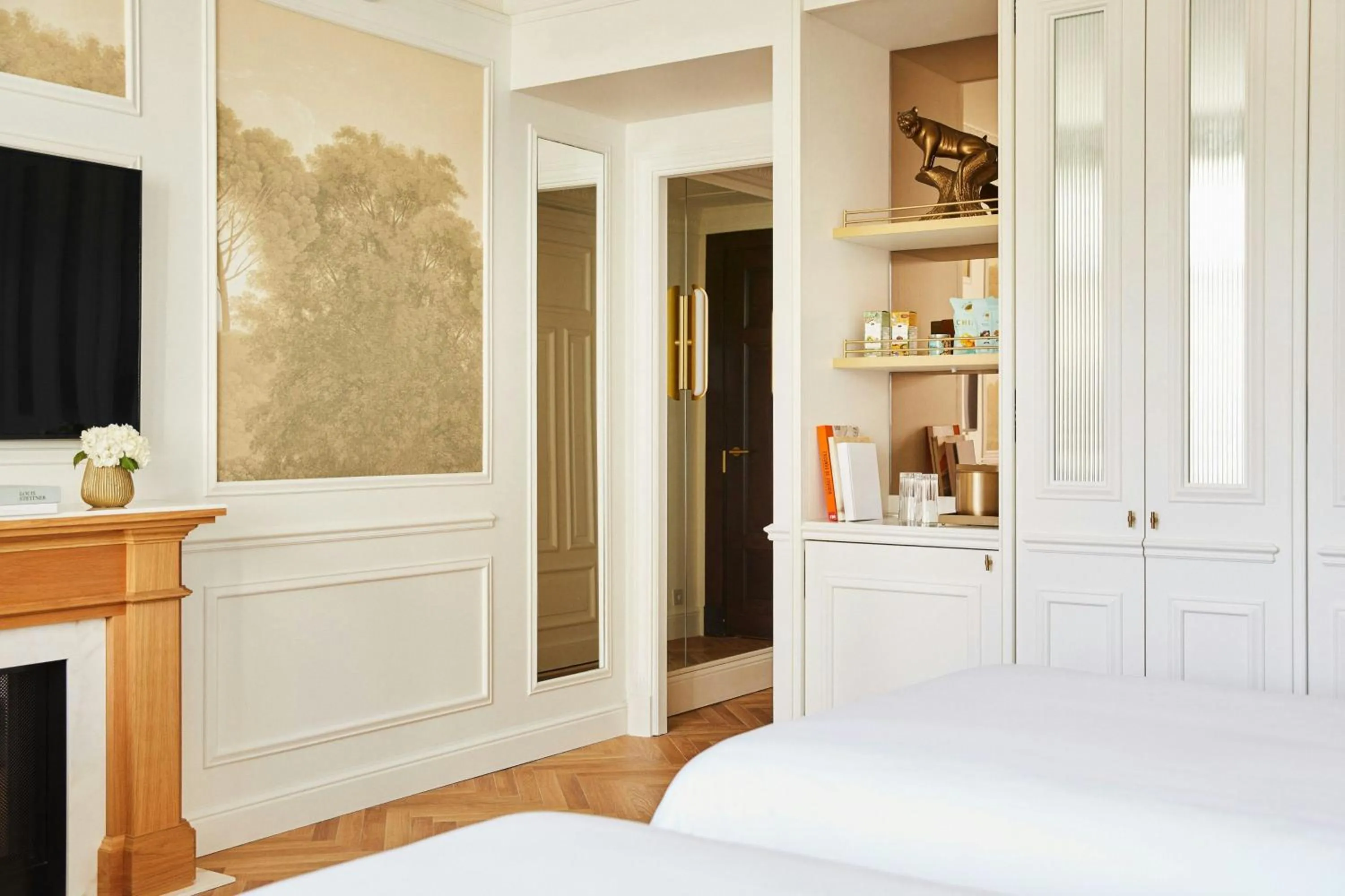 Photo of the whole room, Bed in The Palace, a Luxury Collection Hotel, Madrid