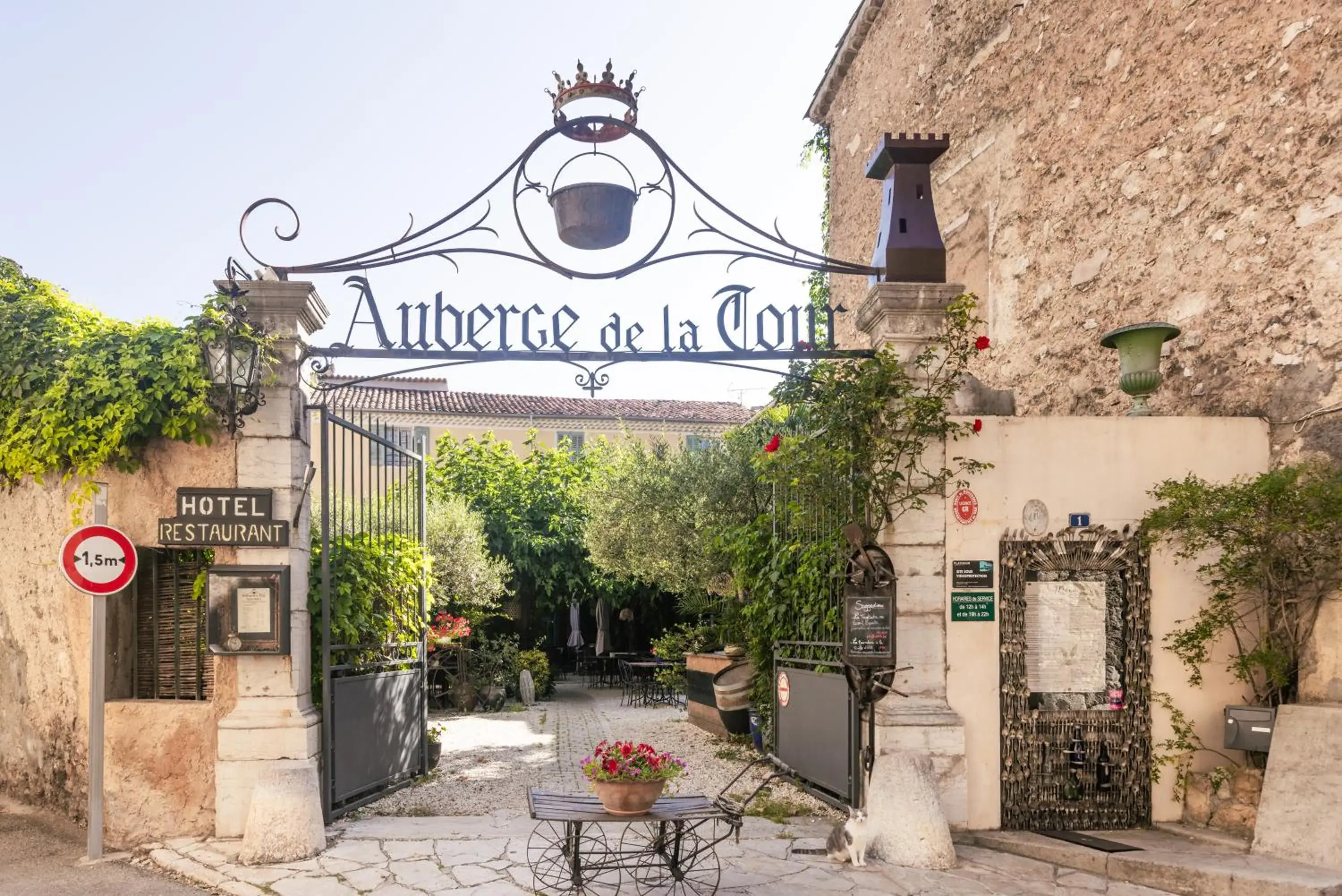 Auberge de la Tour Auberge de la Tour