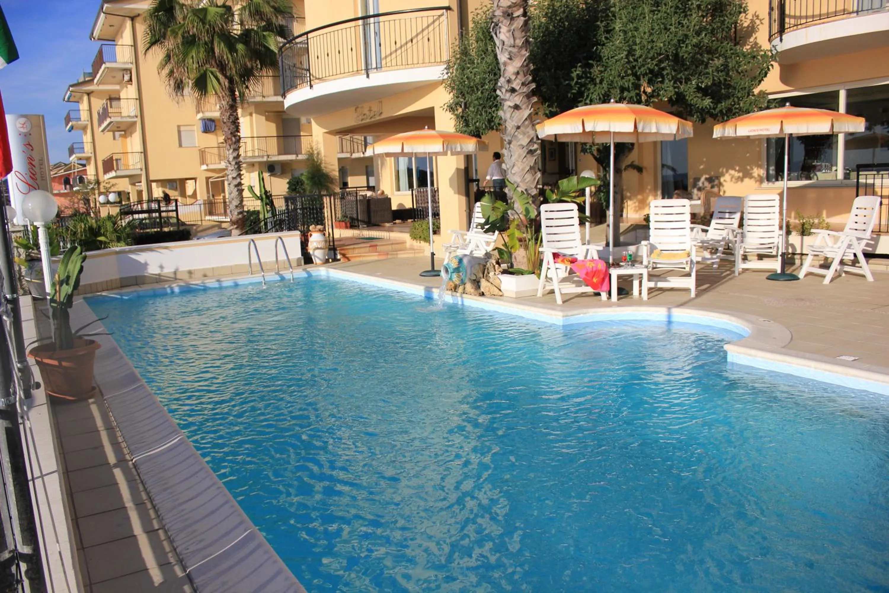 Swimming pool in Lion's Hotel
