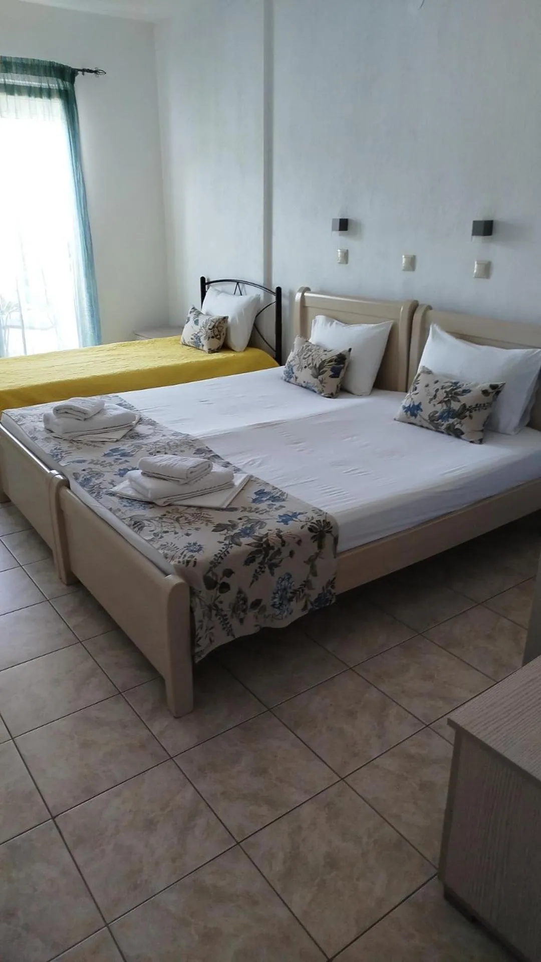 Bed in RG Studios Thassos