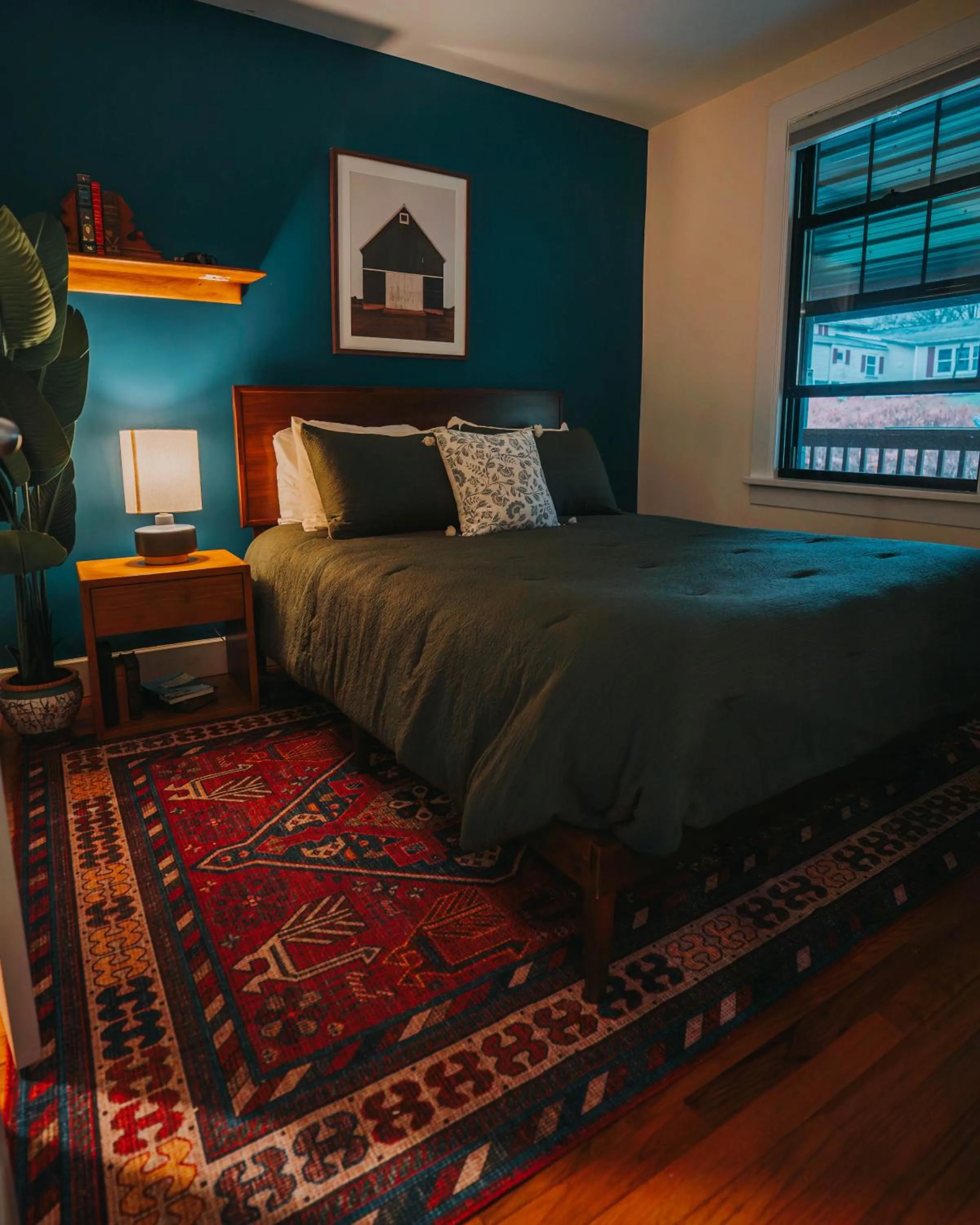 Bed in Willow Pond Motel