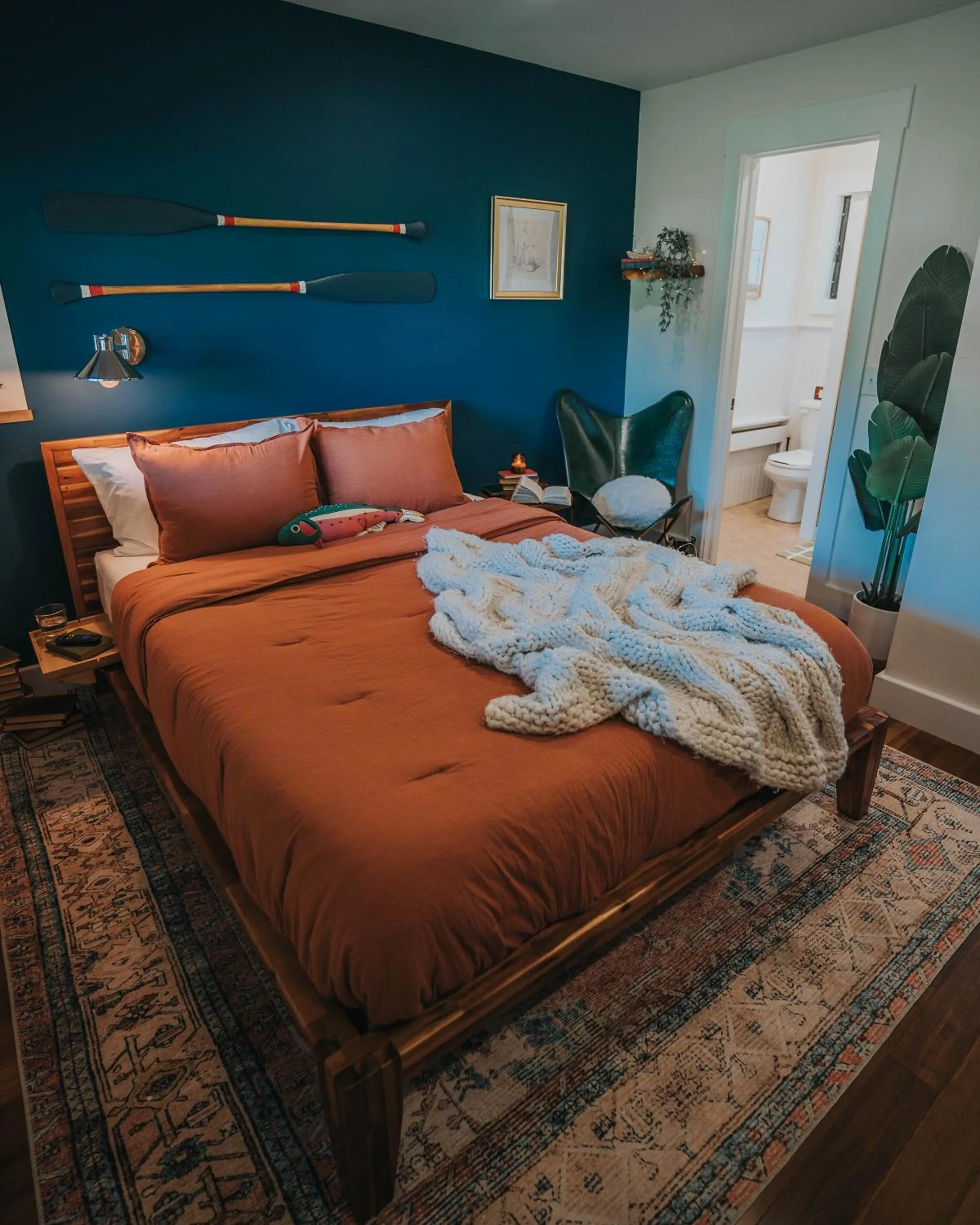 Bed in Willow Pond Motel