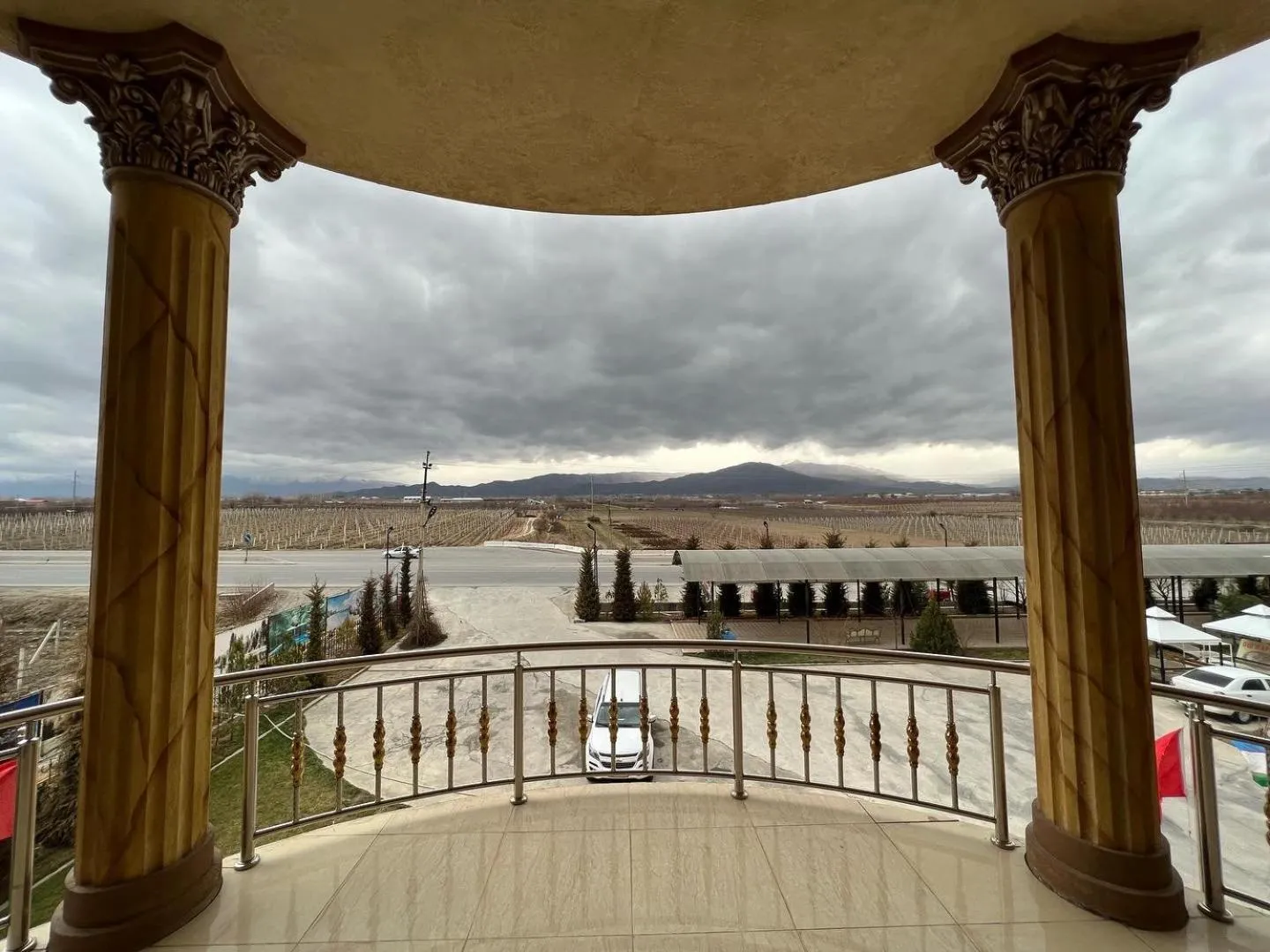 Garden in MOUNTAIN VIEW SAMARKAND