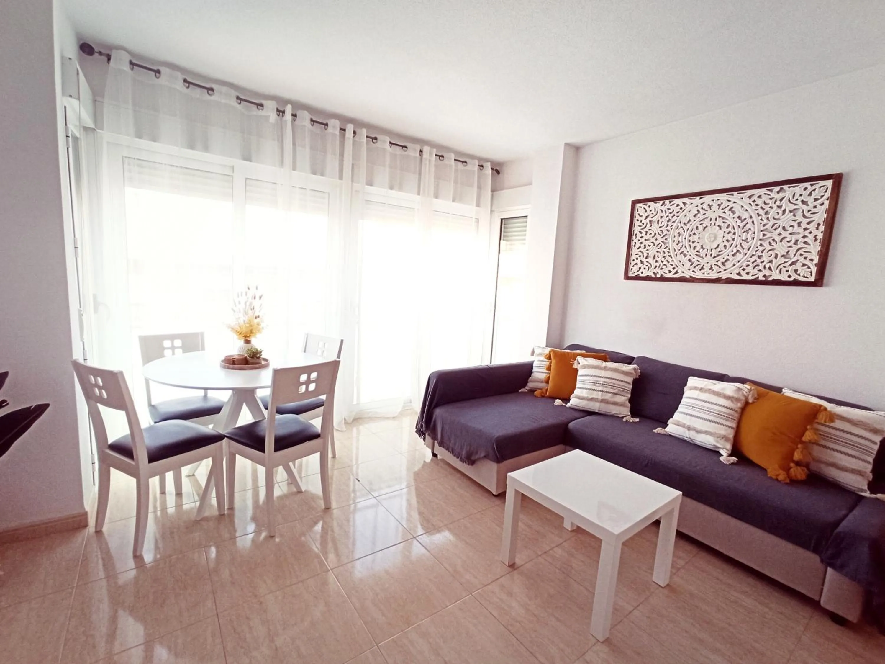 Living room in Avenida Principal - Gran Terraza junto a la playa - by Aloha Palma