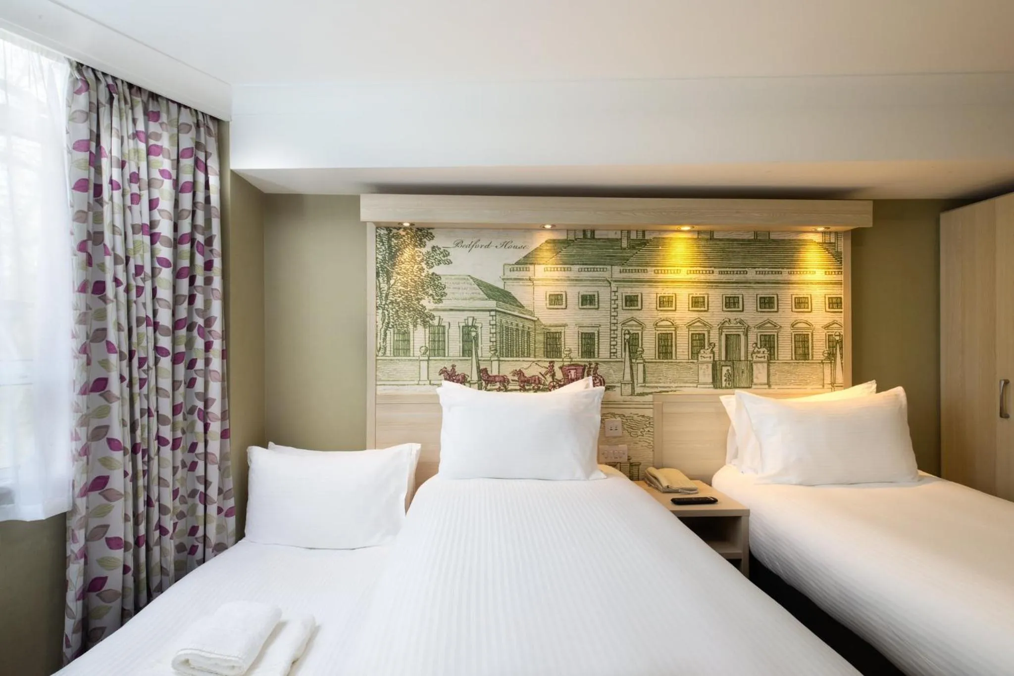 Location, Bed in President Hotel