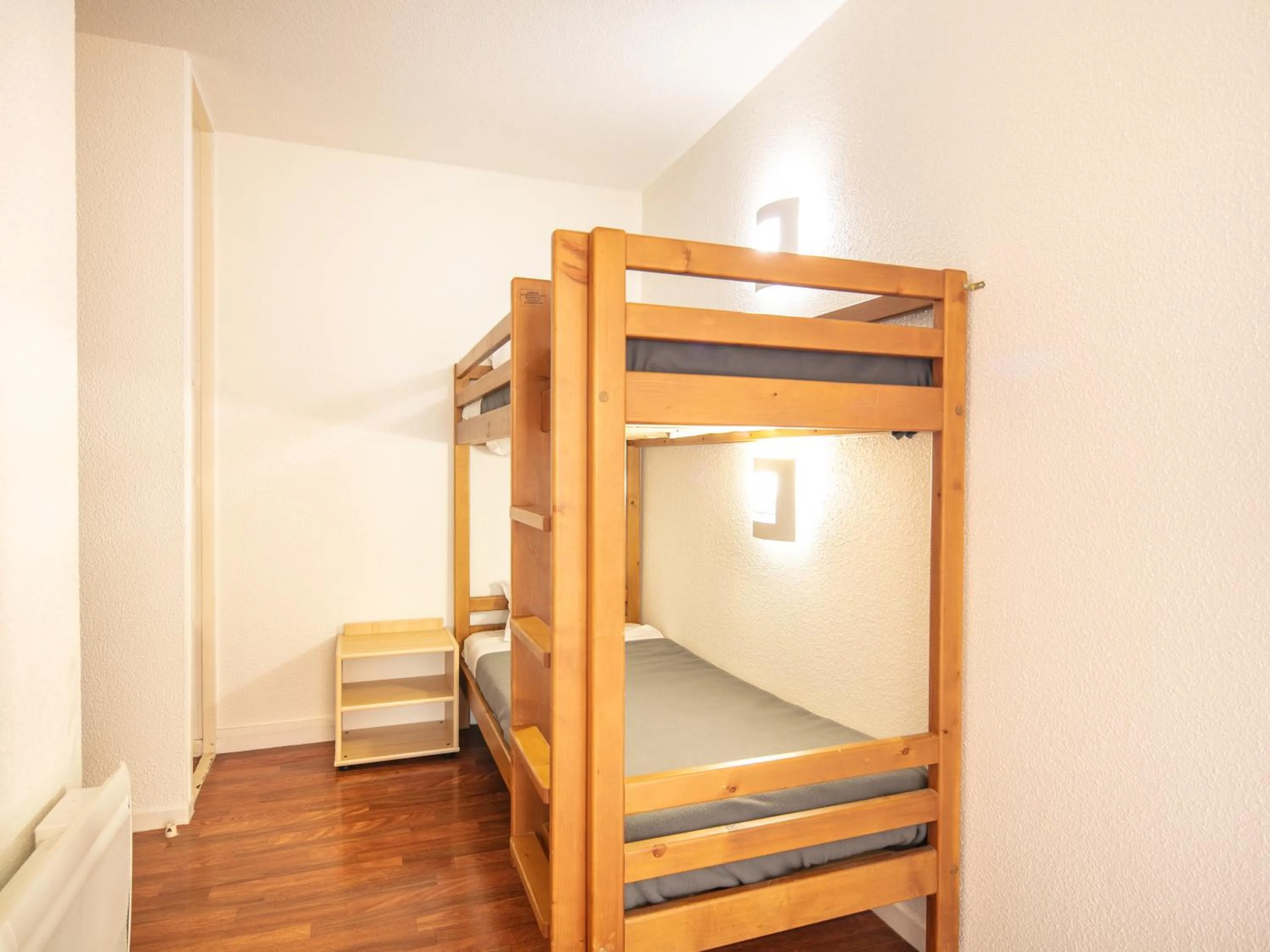 Bedroom, Bed in Vacancéole - Résidence L'Edelweiss