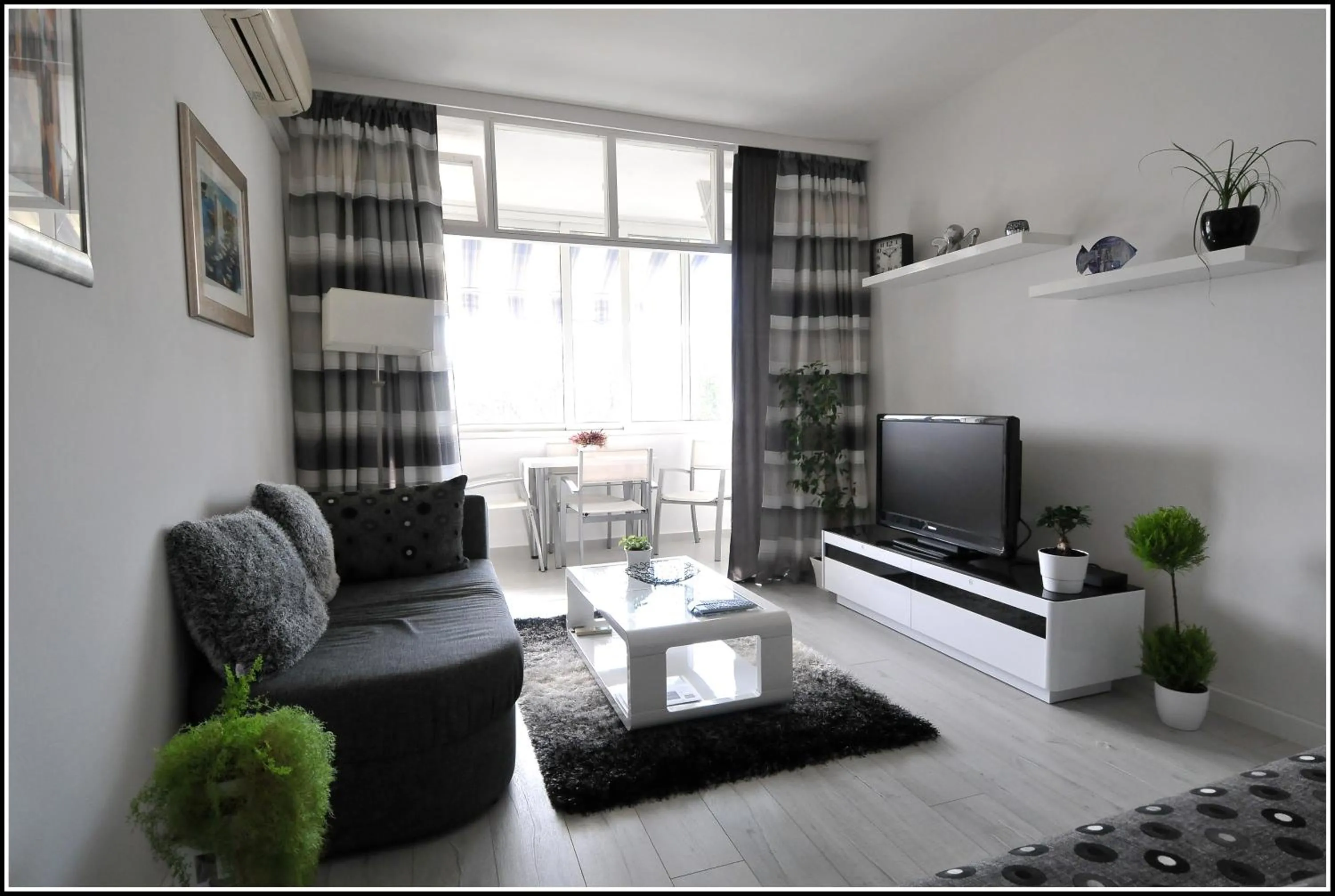 TV and multimedia in Apartment Karmen