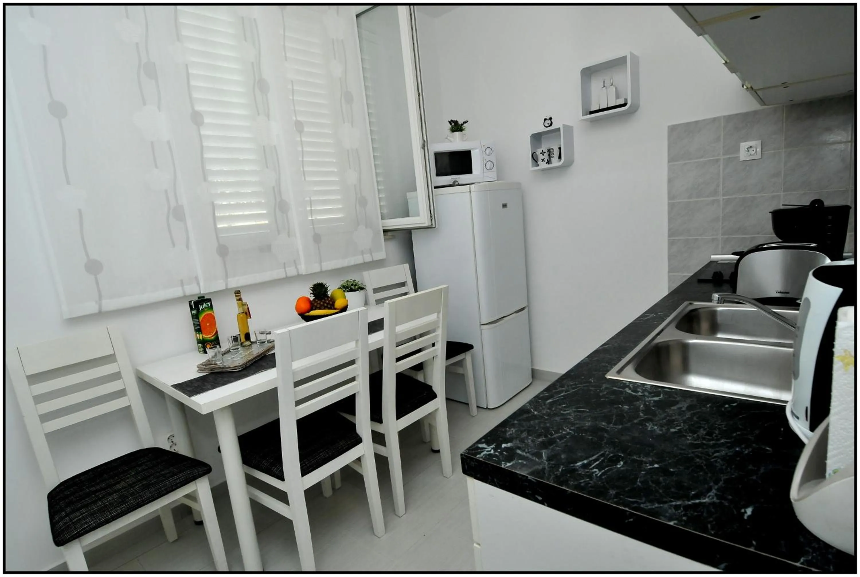 Dining area in Apartment Karmen
