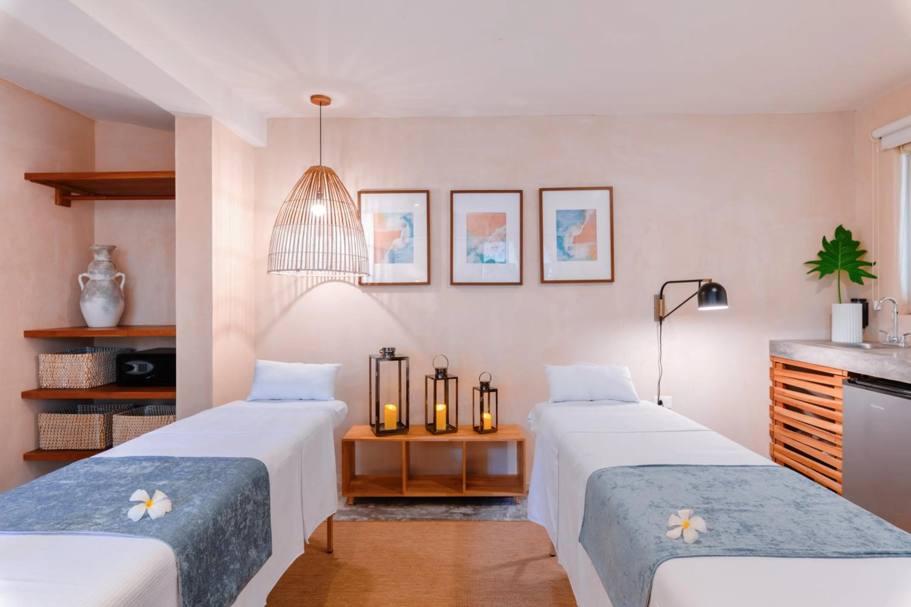 Massage, Bed in Malish Hotel & Spa Luxury Edition