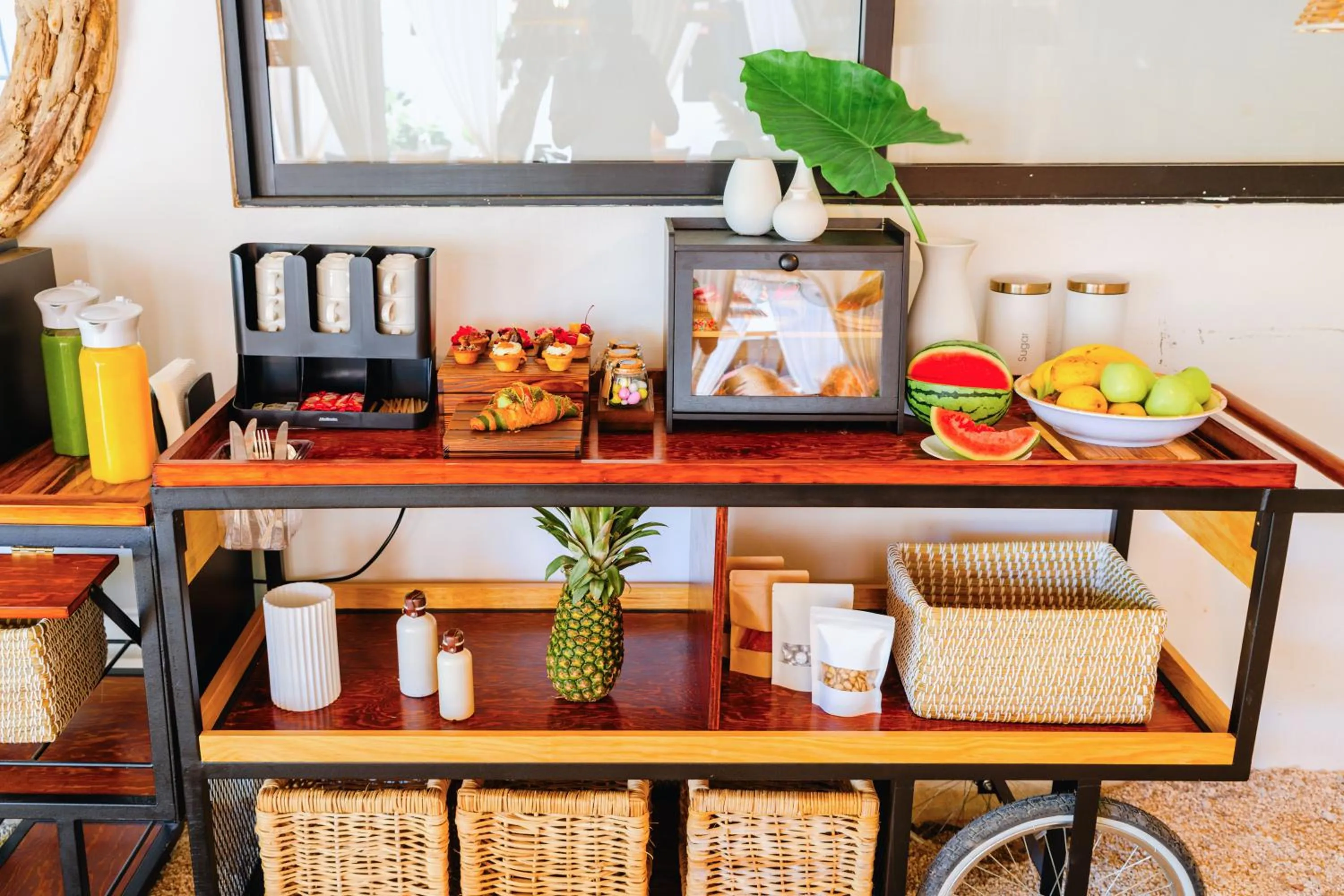 Coffee/tea facilities in Malish Hotel & Spa Luxury Edition