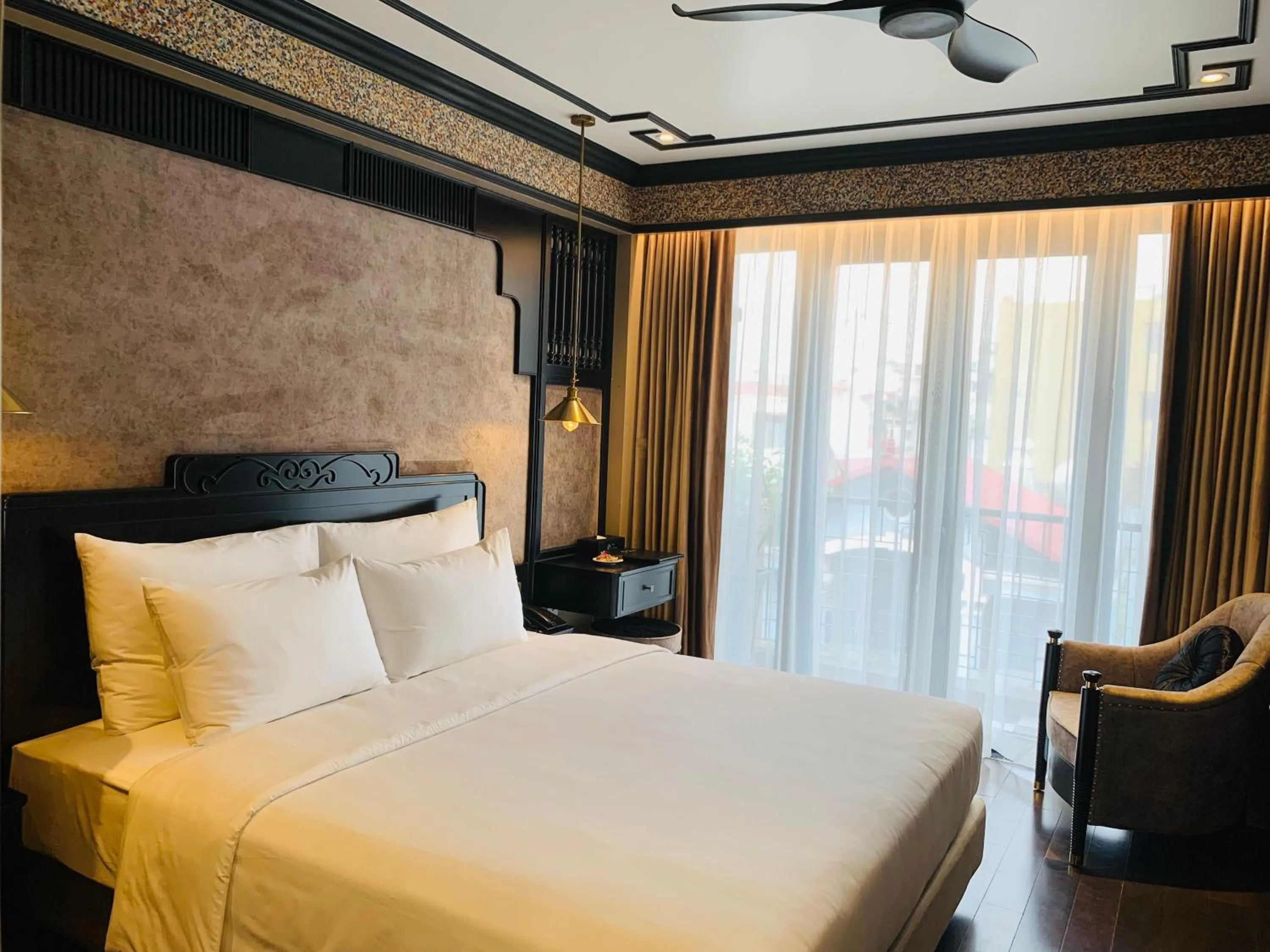 Bed in Hotel du Monde Classic