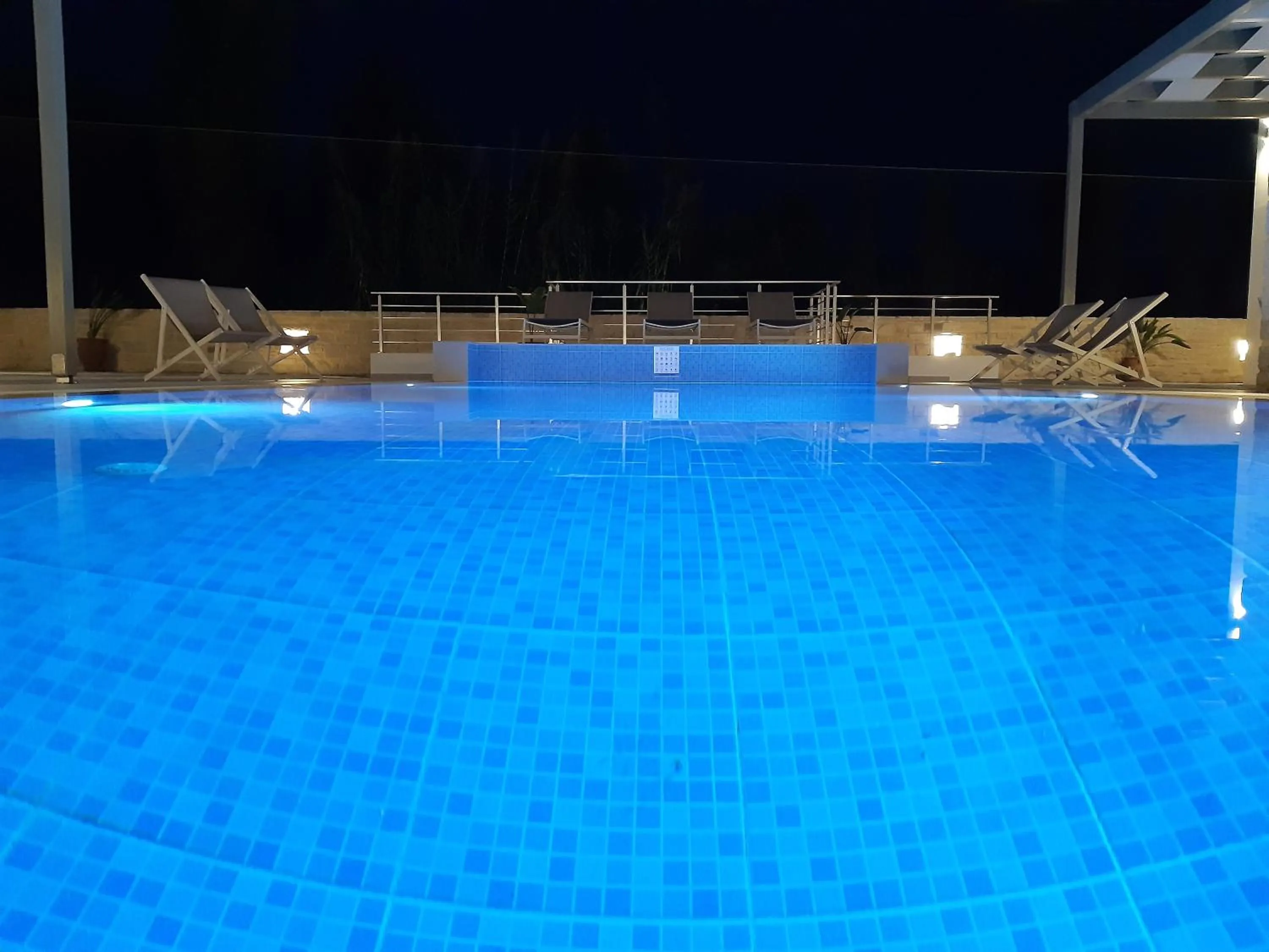 Swimming pool in Matala Prime Villas