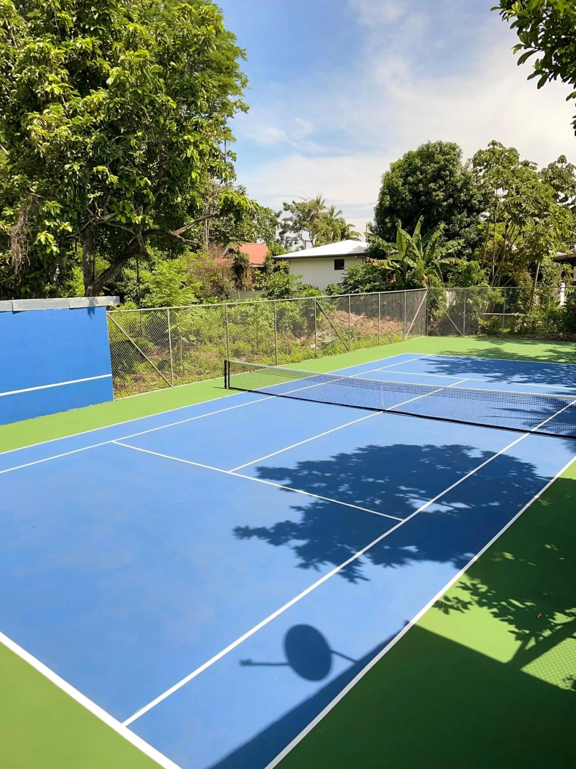 Tennis court in Casitas Joanna