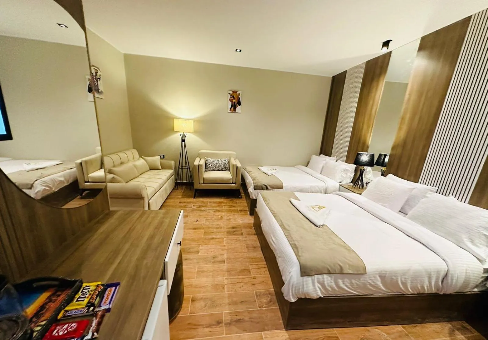 Bed in PANORAMA view pyramids