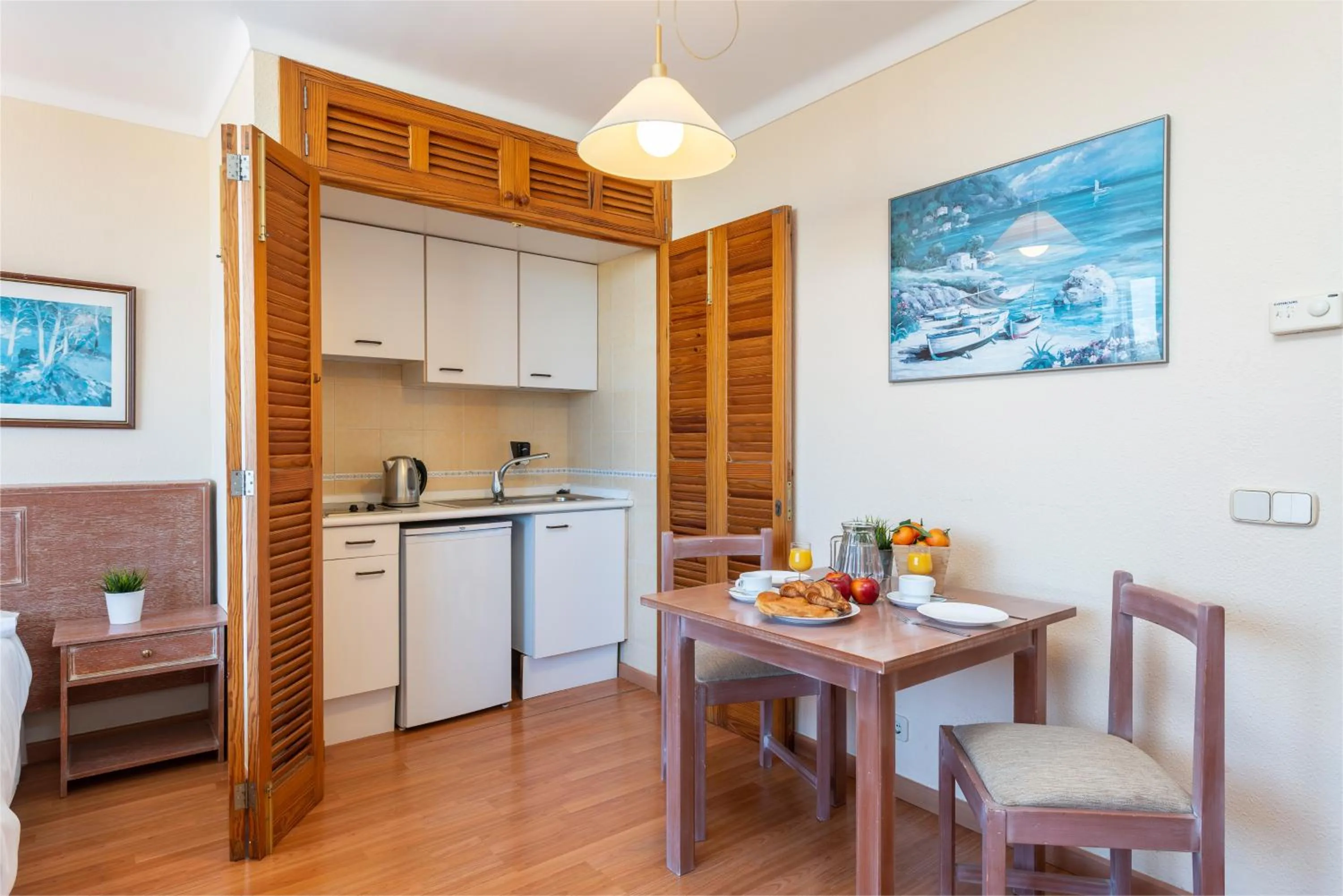 Kitchen or kitchenette in Apartamentos Carlos V