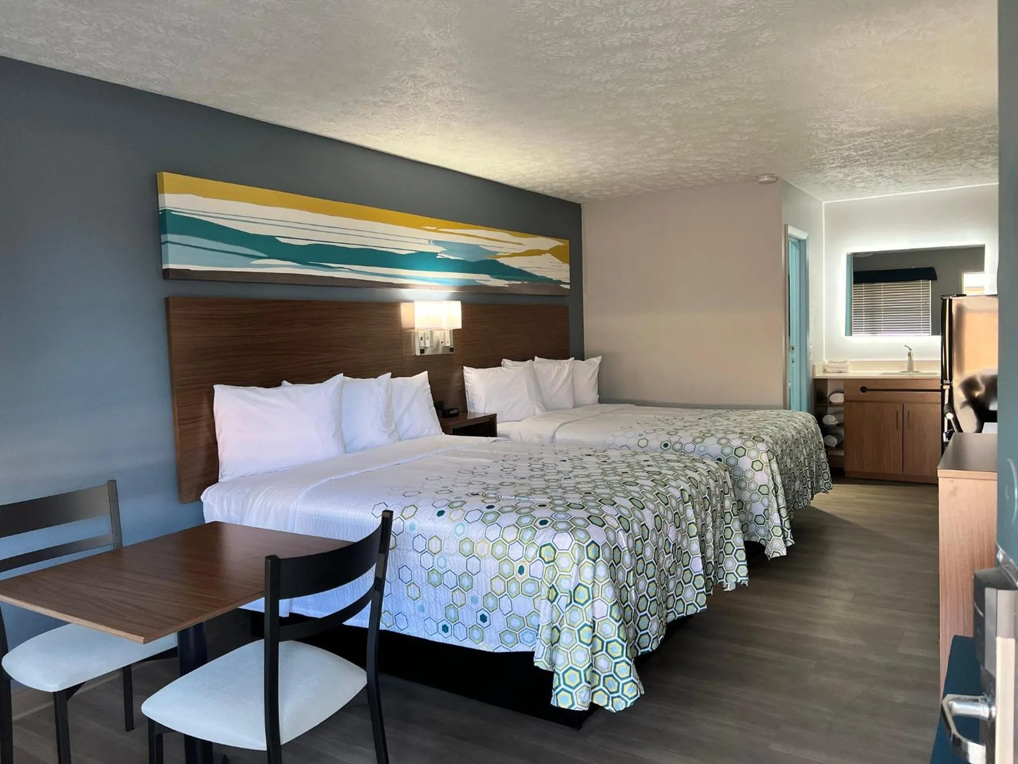 HomeTowne Studios by Red Roof Georgetown, KY