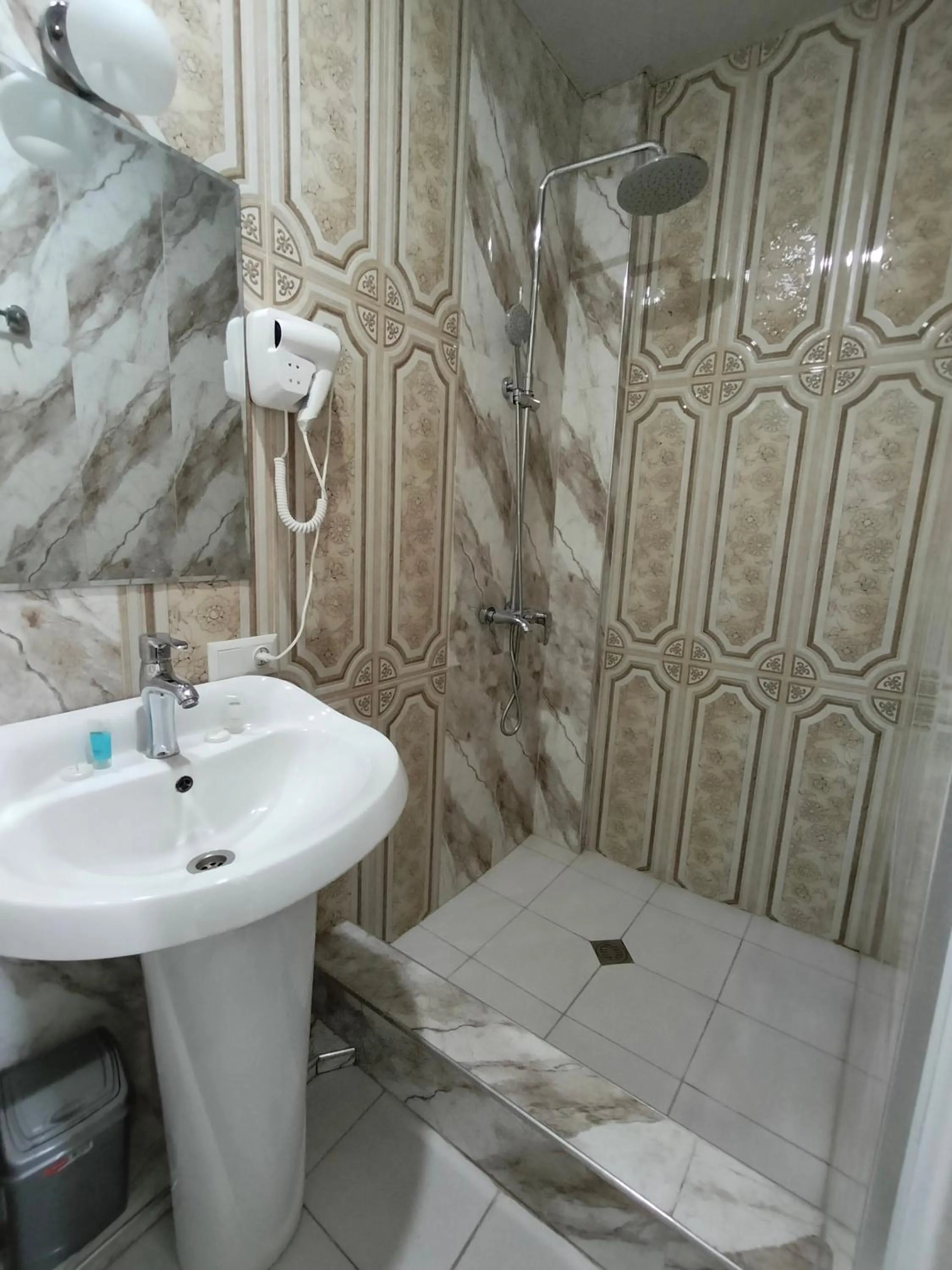 Bathroom in New Star