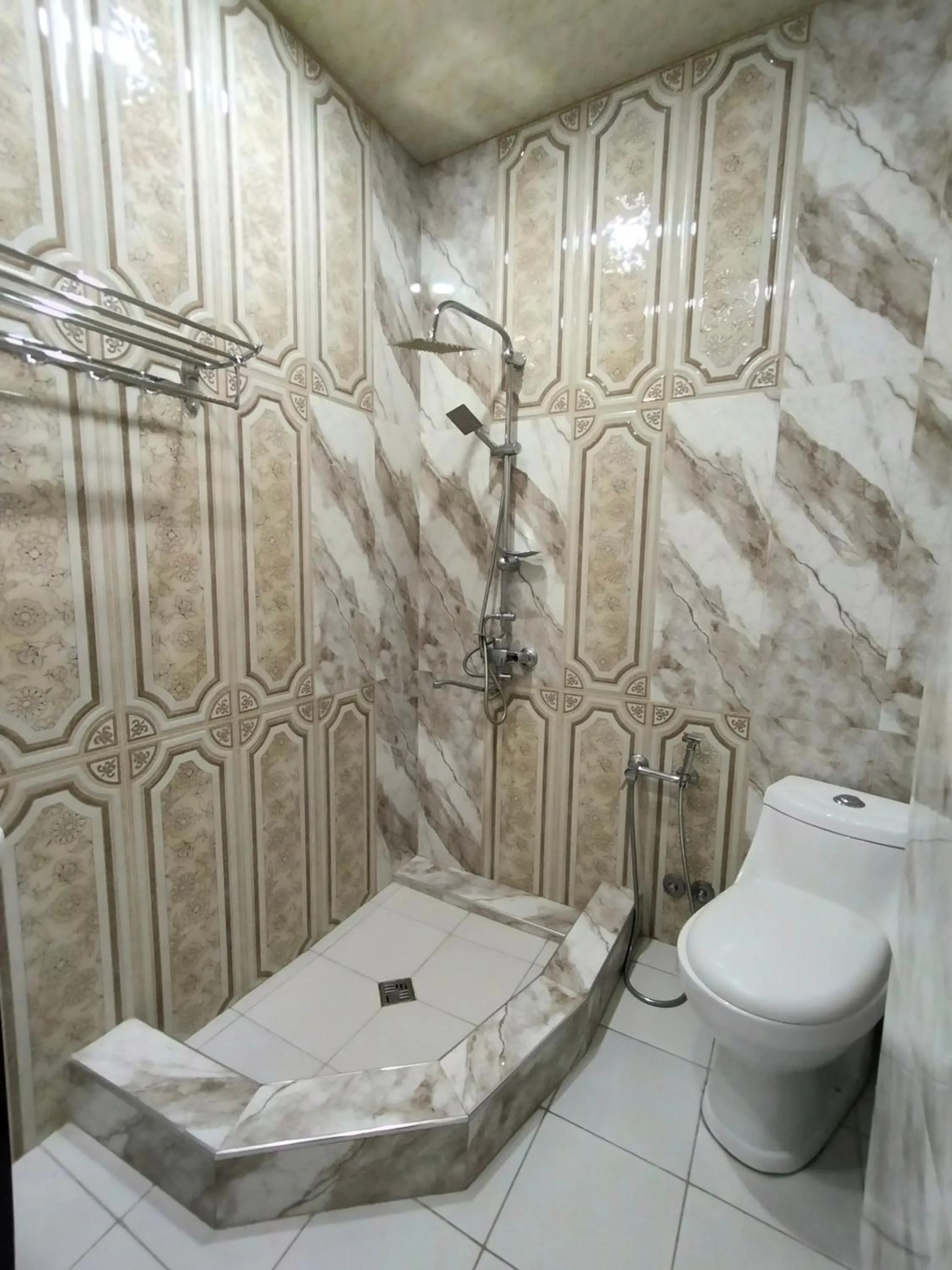 Shower in New Star