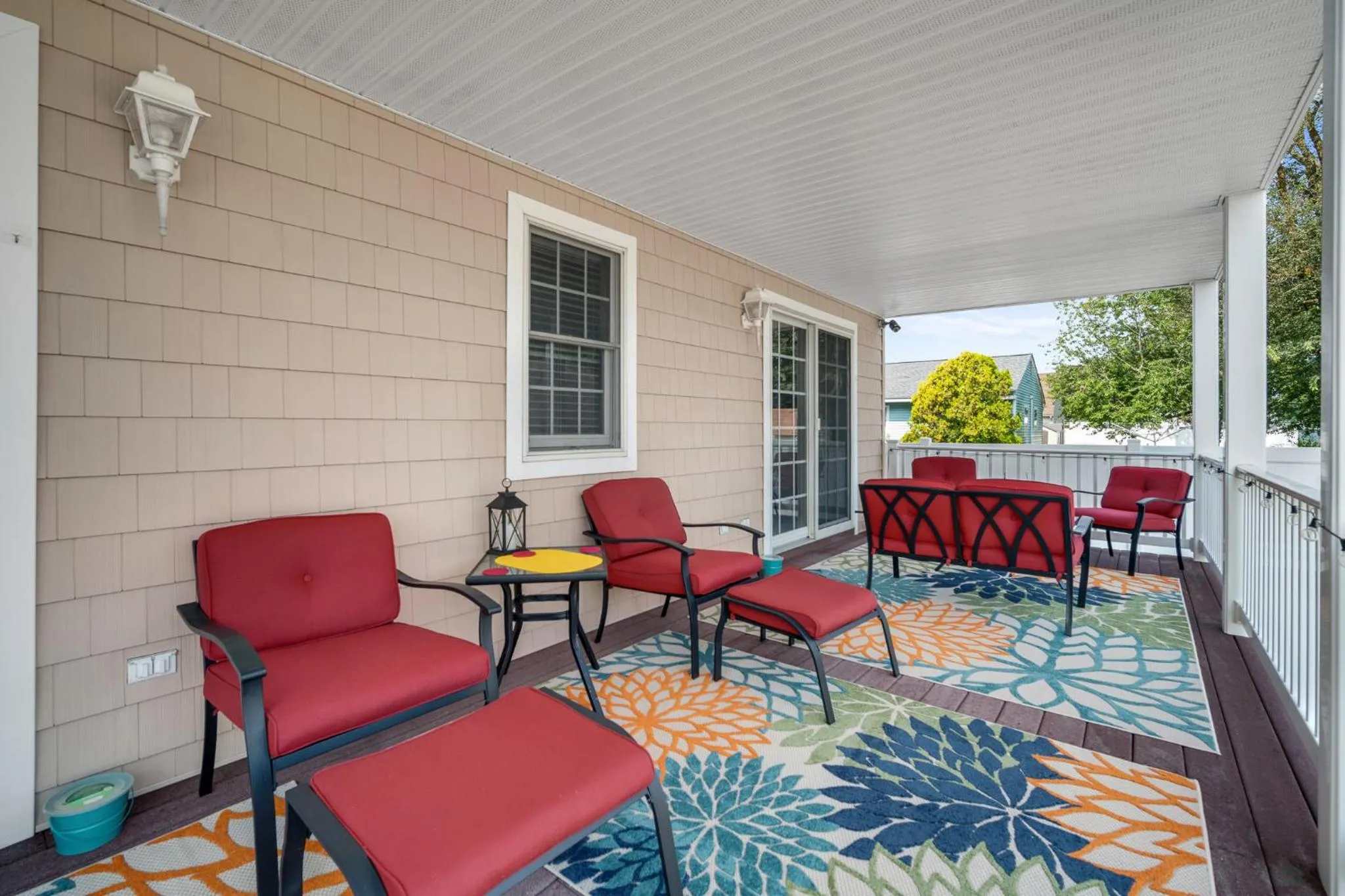 Balcony/Terrace in Exquisitely Large Home Block and a half to Beach