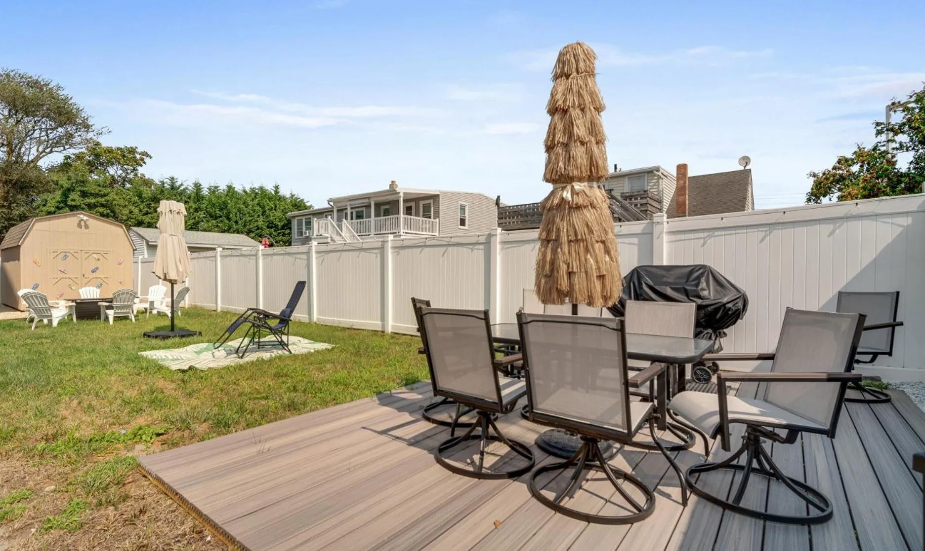 Patio in Exquisitely Large Home Block and a half to Beach