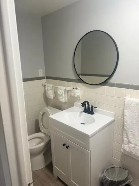 The Hermitage Inn and Taphouse