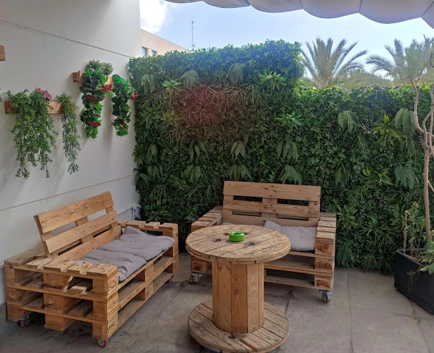 Balcony/Terrace in Travelodge Alicante Puerto
