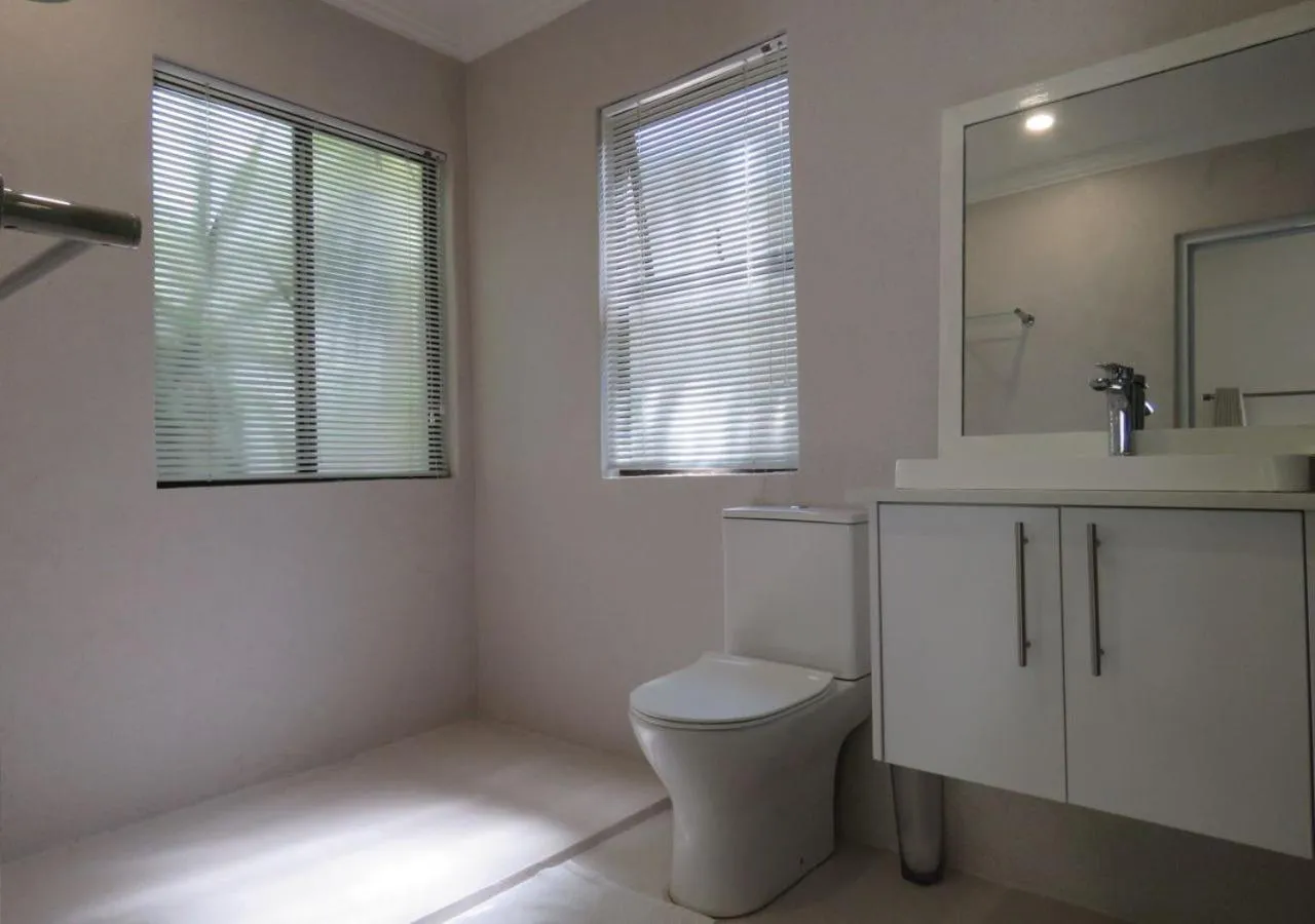 Bathroom in Jedidja Bed and Breakfast