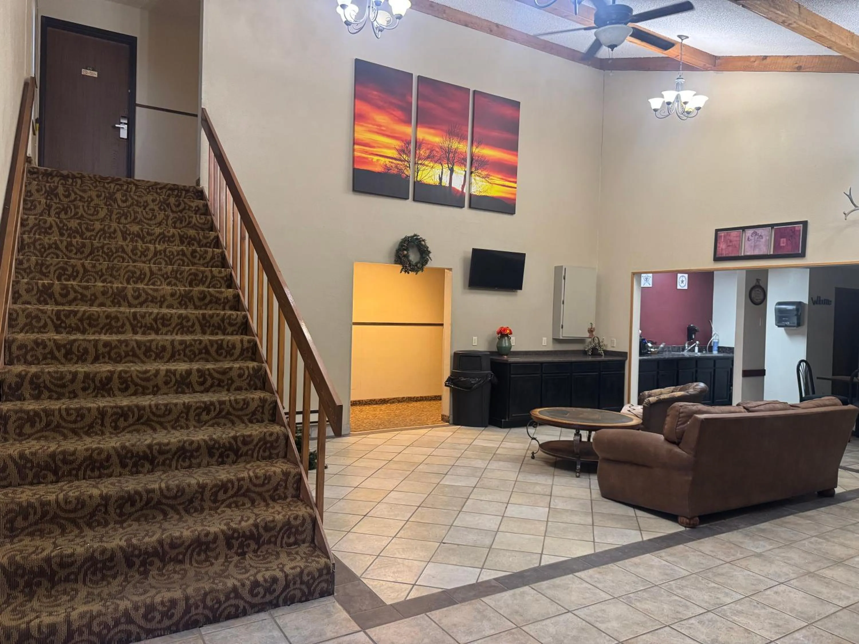Seating area in Lone Tree Inn