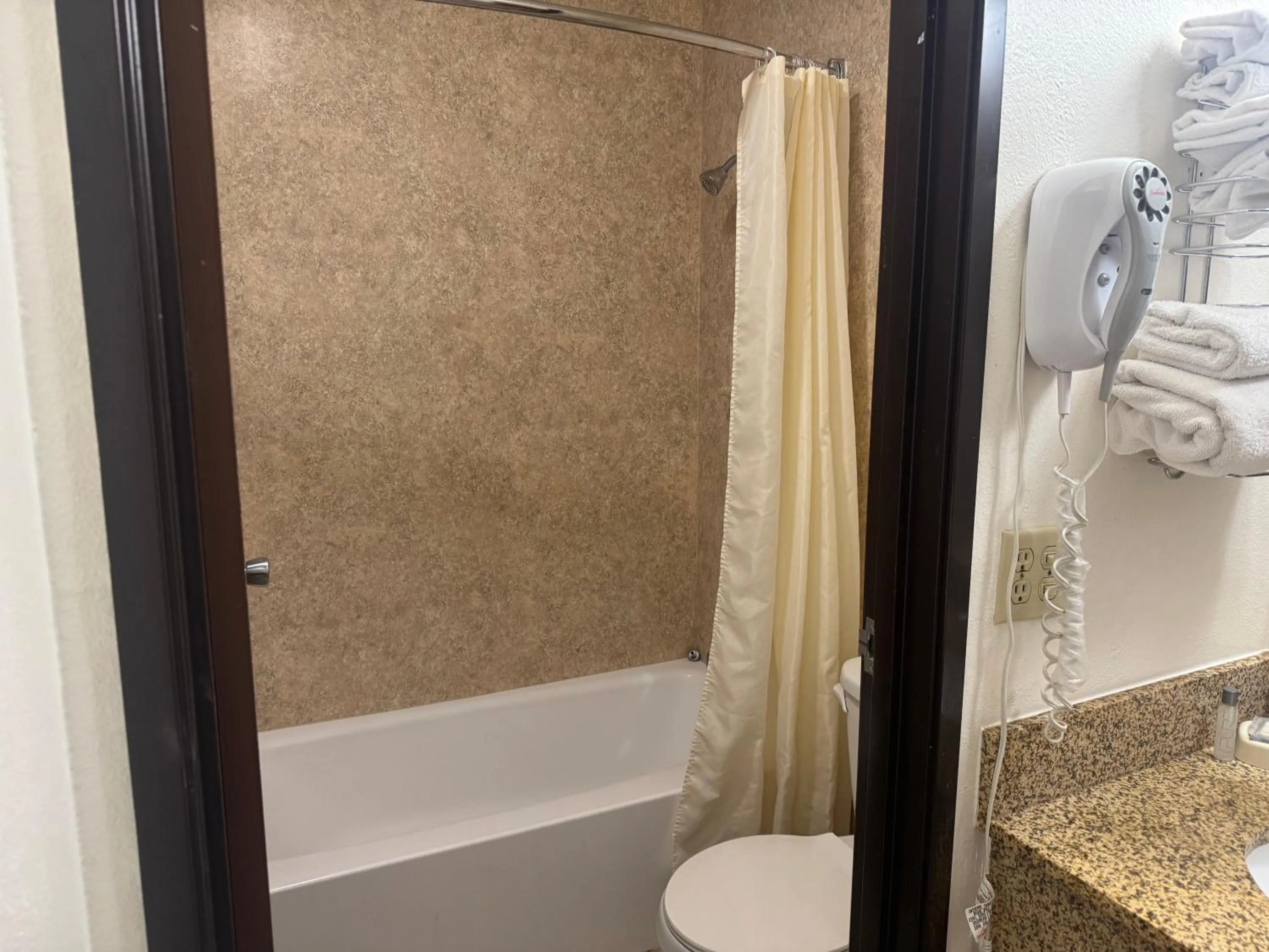 Bathroom in Lone Tree Inn