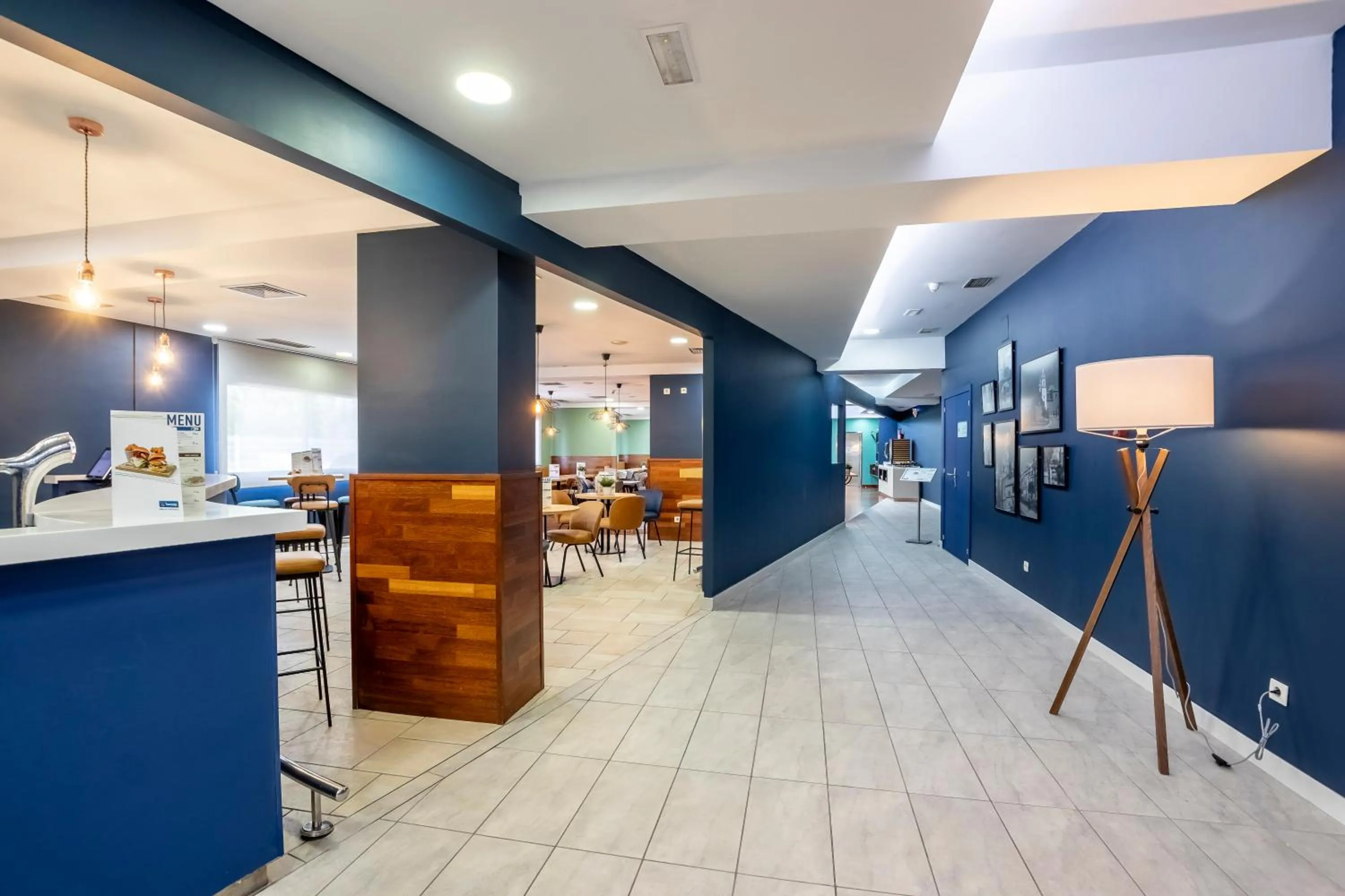 Lobby or reception in Travelodge Murcia