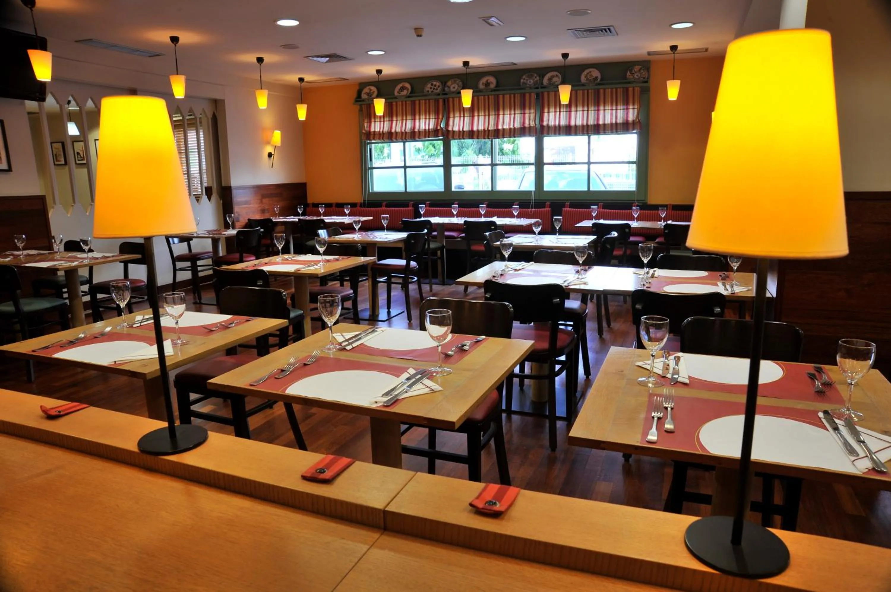 Restaurant/places to eat in Campanile Hotel Murcia