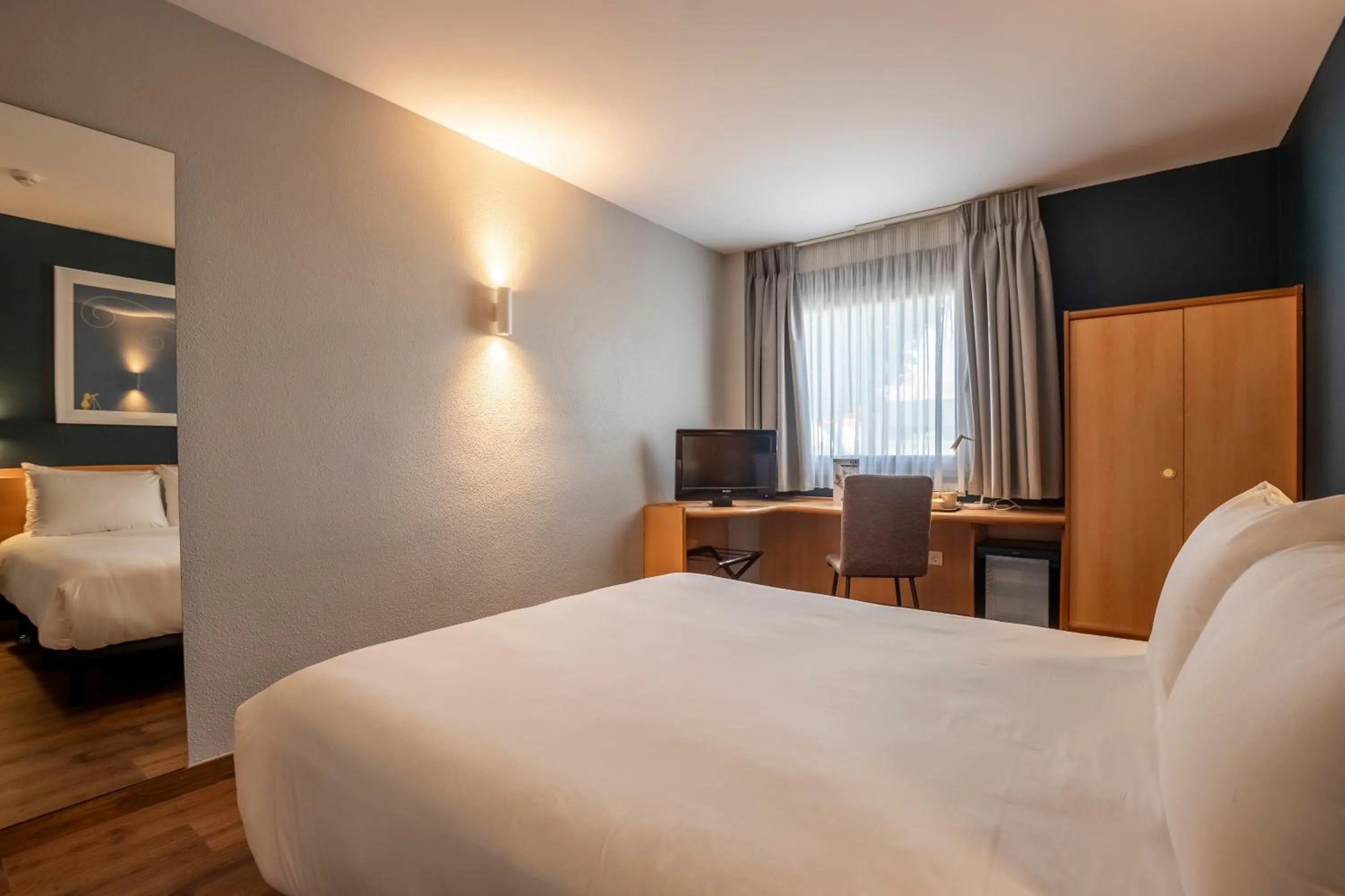 Photo of the whole room, Bed in Travelodge Murcia